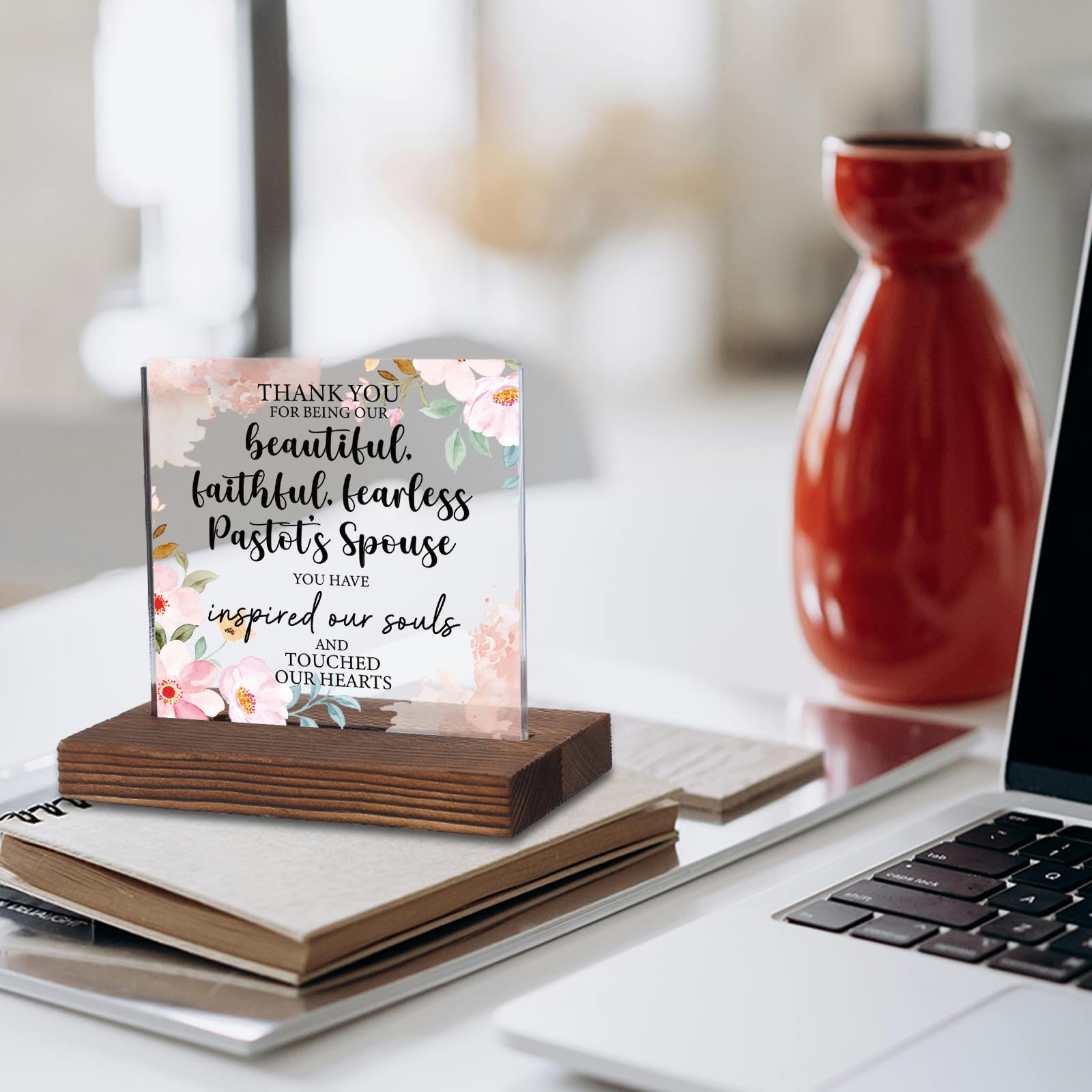 Pastors Spouse Appreciation Gift, Acrylic Desk Plaque with Floral Design and Heartfelt Message, Rustic Wood Base Thank You Sign