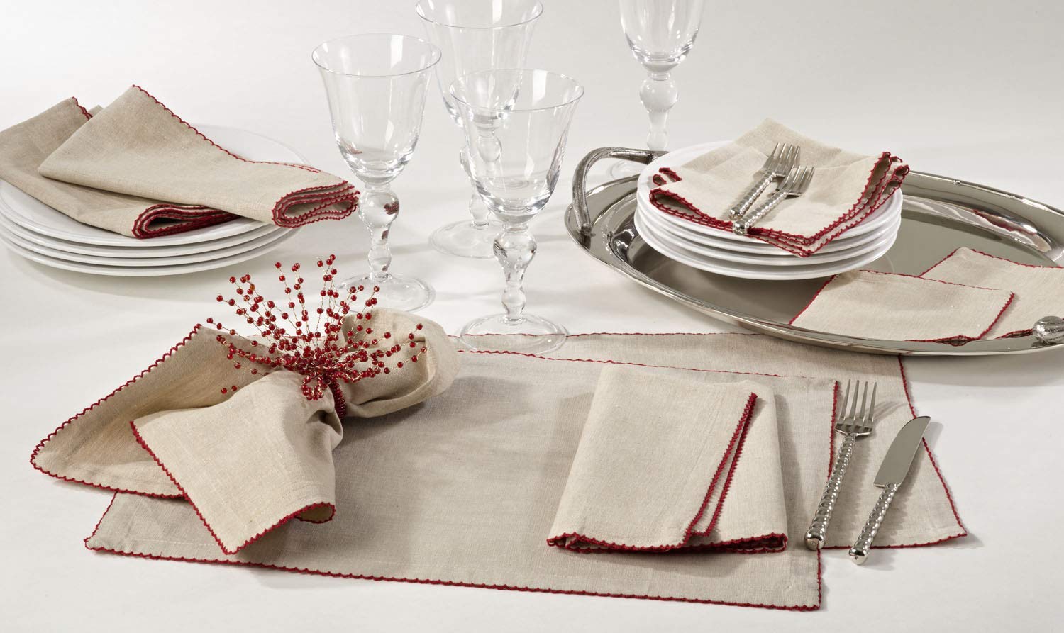 Saro Lifestyle Red Crochet Scalloped Design Napkin - 20'' Square, 4 Ct.
