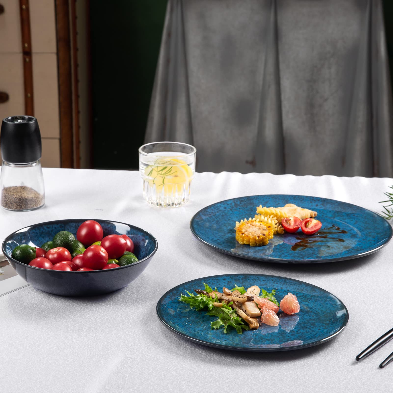 Gofunfun Melamine Dinnerware Sets for 4, Dinner Plates Bowls Set, Unbreakable Melamine Classic Blue Dinnerware, Dishwasher Safe