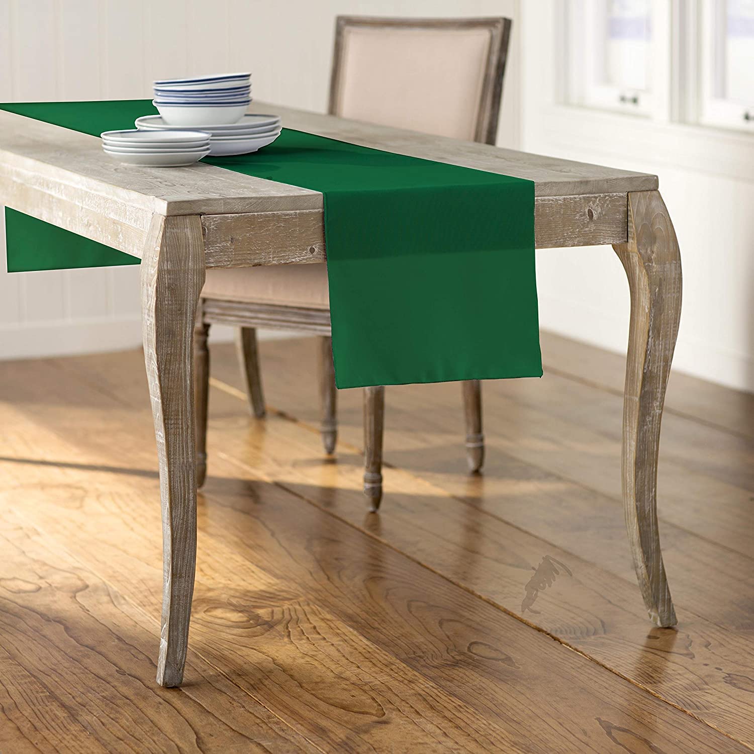 LA Linen Polyester Poplin Table Runner 14  by 108-Inch  Emerald Green