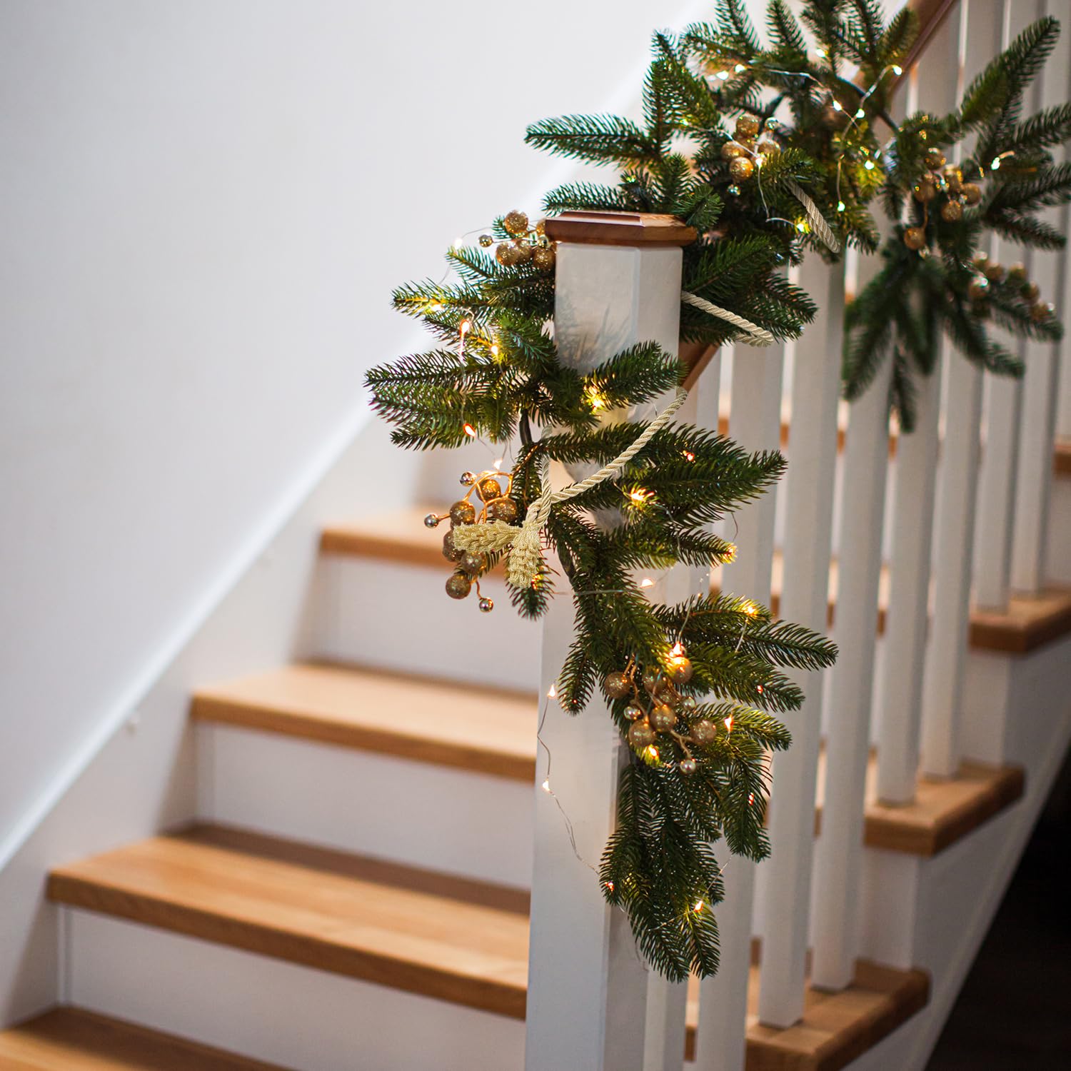 Shappy 6 Pieces Christmas Garland Banister Ties Christmas Decorative Reusable and Flexible Twist Ties for Garland, Banister Home