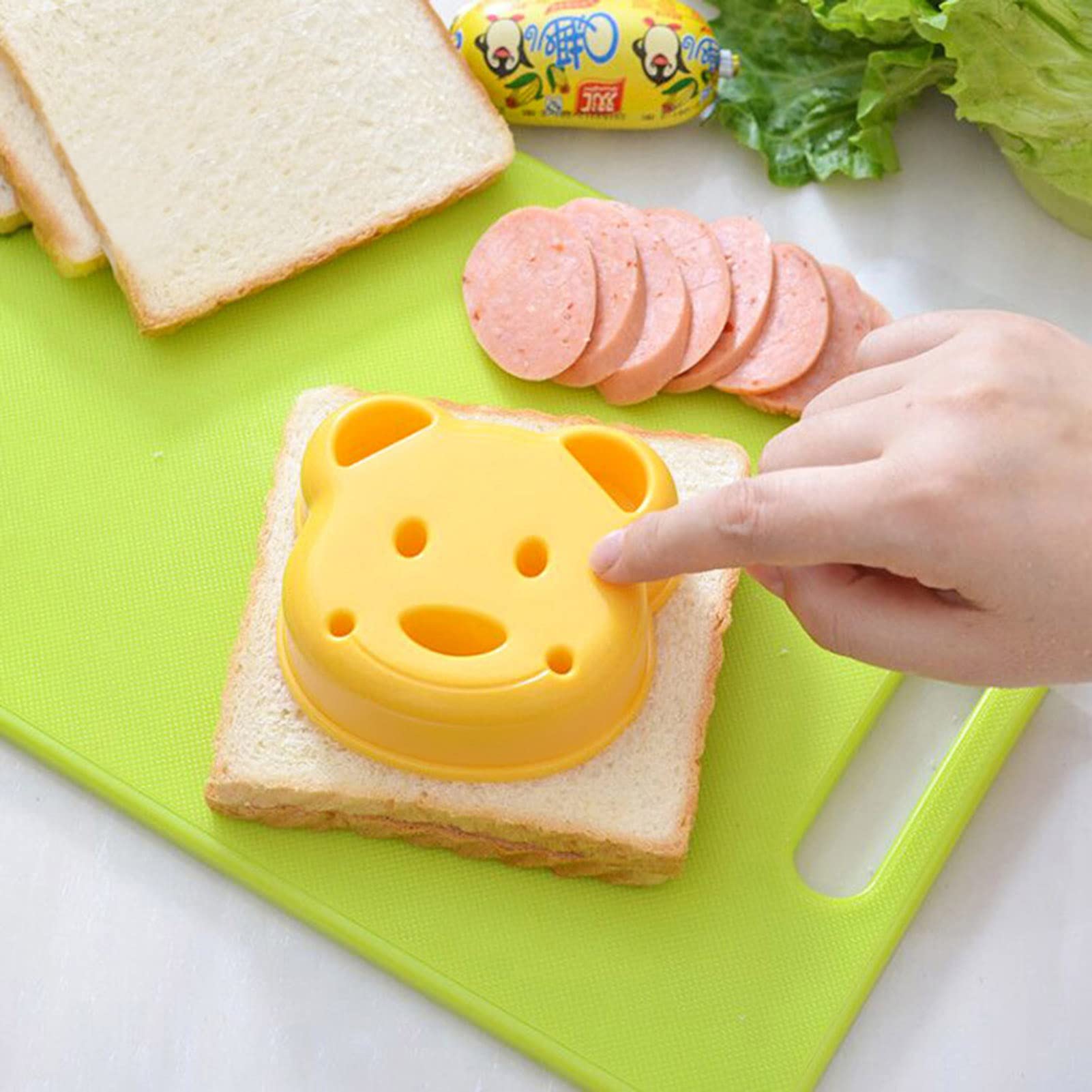Sandwich Cutter, 5 Pcs Sandwich Cutter And Sealer For Kids, Mini Cartoon Bear Squirrel Dolphin Sea Dog Bread Cutter Sandwich Cut