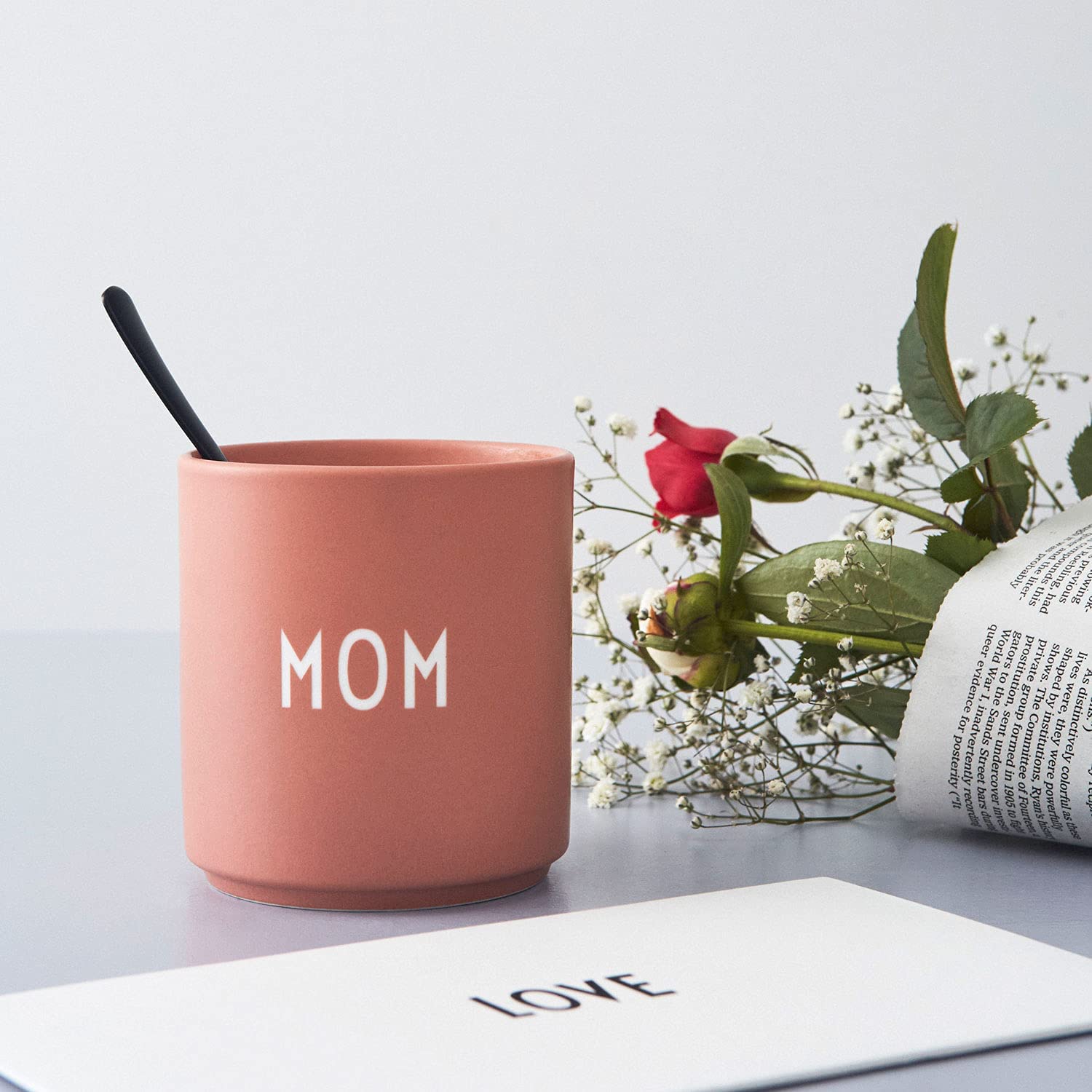Design Letters MOM Coffee Cup  Mothers Day Gifts from Daughter  Gifts for Mom  Coffee Mug in Porcelain  Tea cup with Engraved Words in Front & Back (MOM  LOVE)  Mug Dishwasher/Microwave Safe