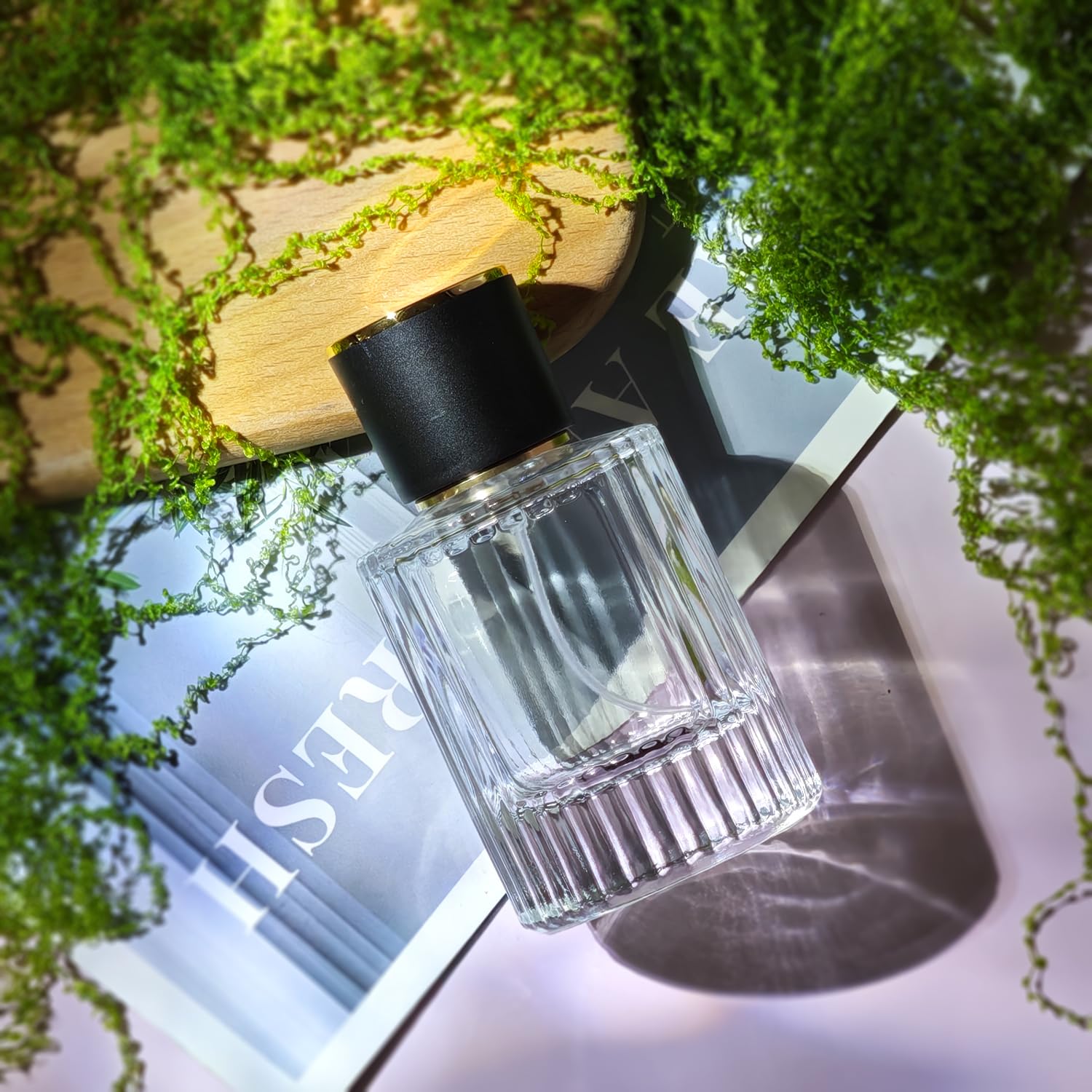 Yerpkefey Glass Spray Bottle 50ml Perfume Atomizer, Clear2, Refillable with 3 Dispensers - Model FWQ06250