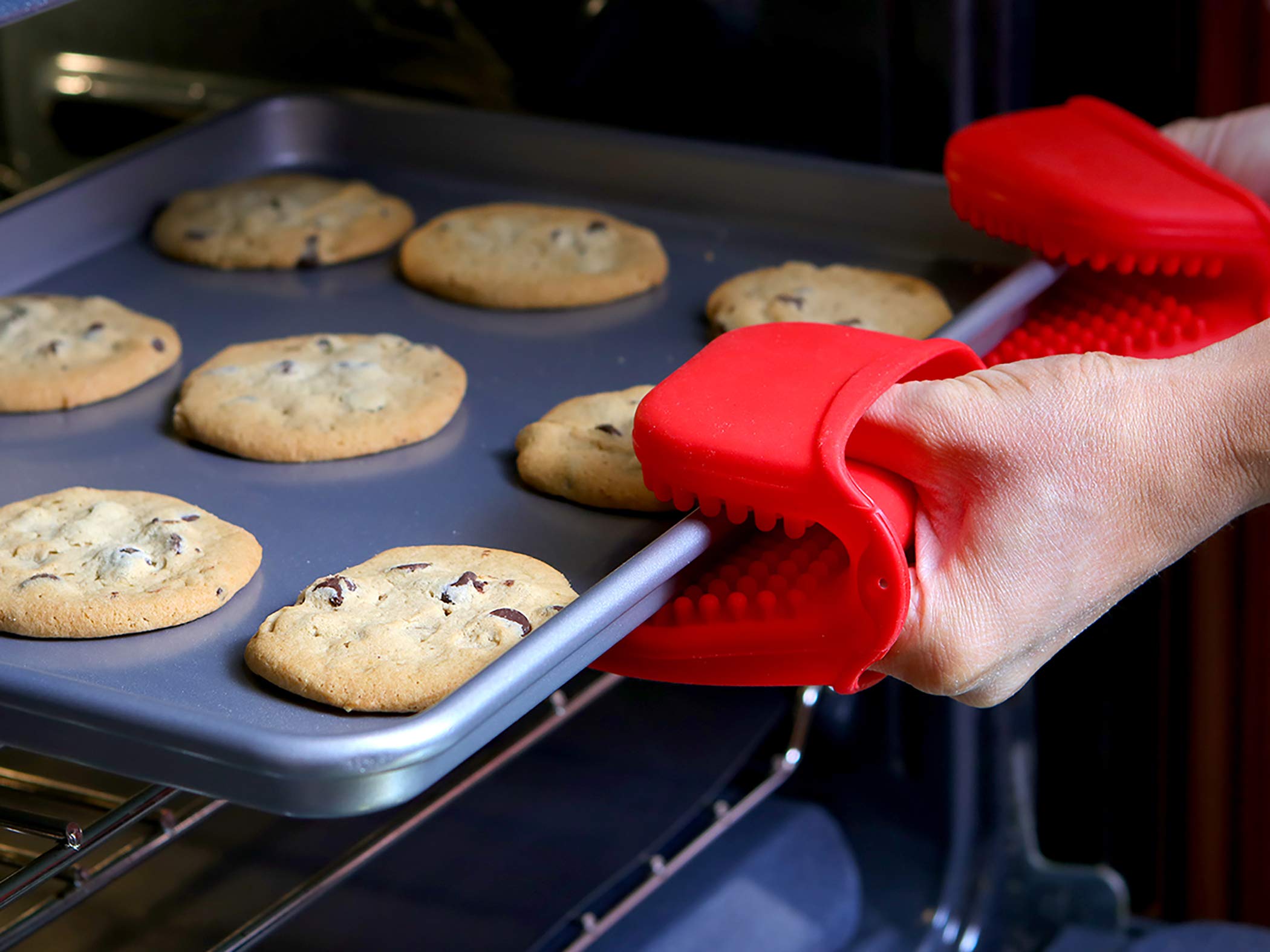 Dexas Mini Silicone Oven Mitt With Raised Nibs, Red