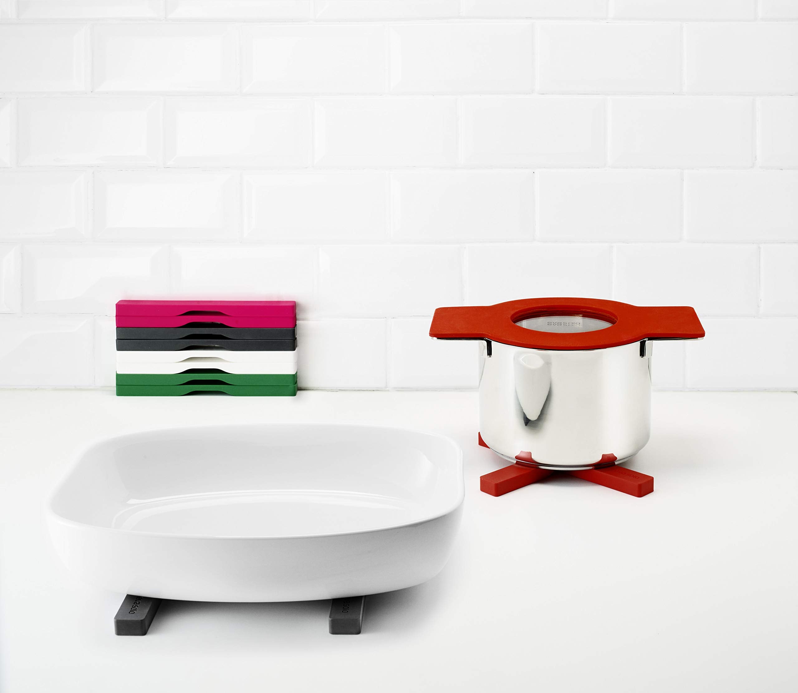 Eva Solo | 2 Magnetic Trivets | Silicone-Coated Nylon With Built-In Magnets | Dishwasher-Safe | Placed Either Crossways Or Divid