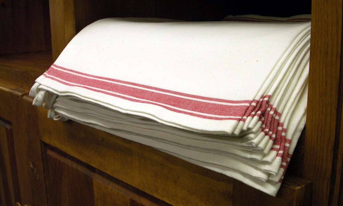 Aunt Martha's 18-Inch by 28-Inch Package of 3 Vintage Dish Towels Cotton  Red Striped