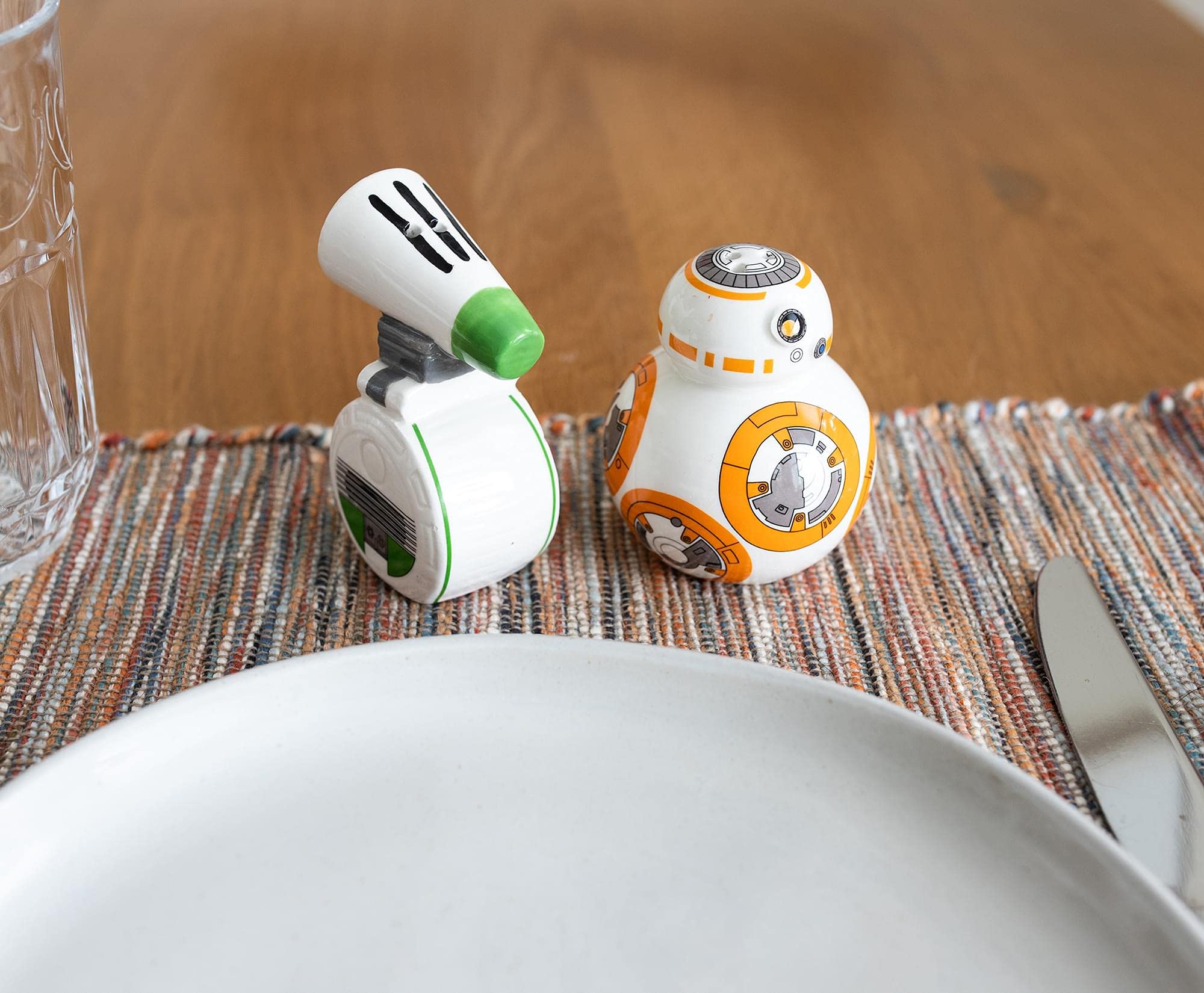 Star Wars Episode 9: Rise Of Skywalker Salt And Pepper Shakers - Ceramic