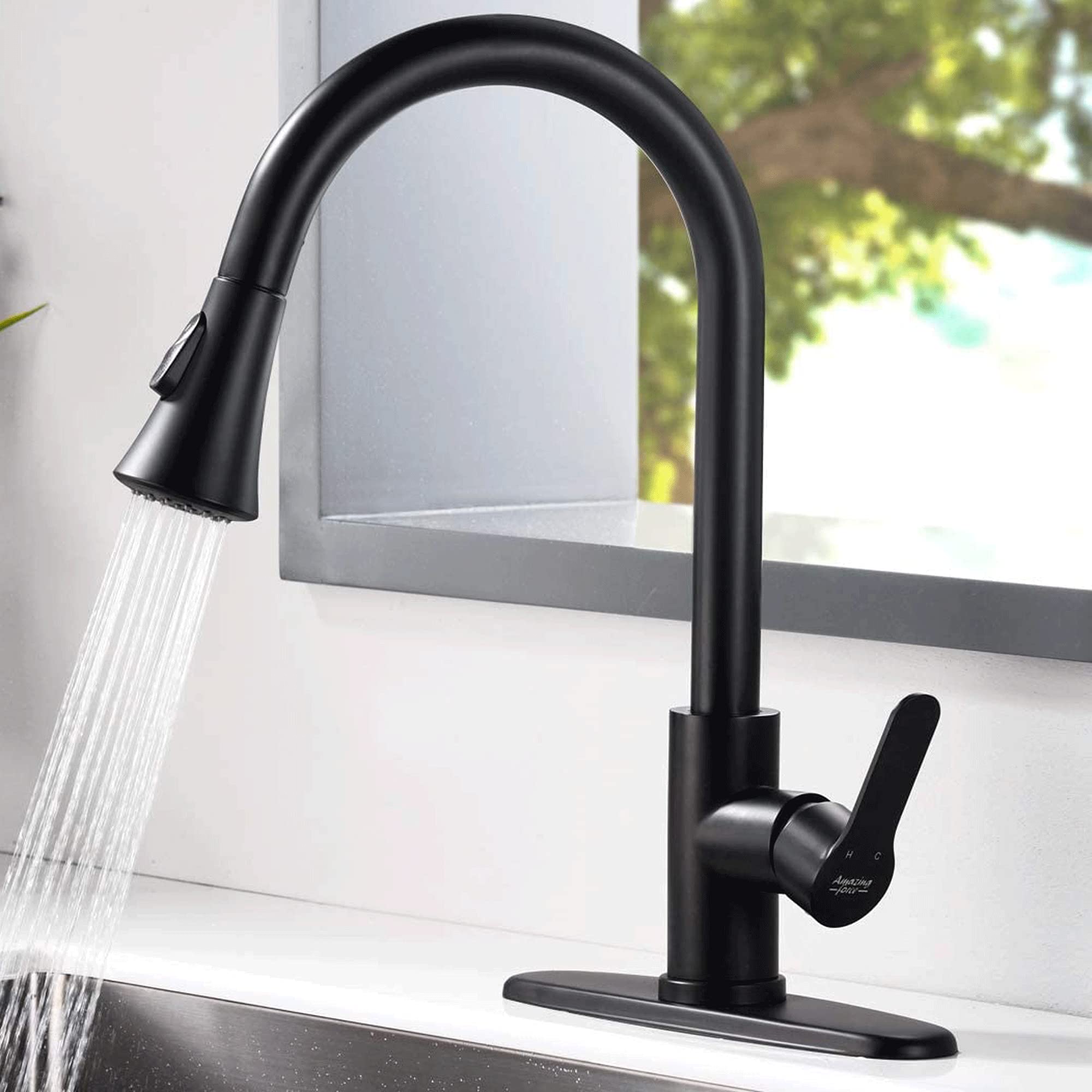 Kitchen Faucet with Pull Down Sprayer:2 Modes Stainless Steel Kitchen Sink Faucet Single Handle Faucet for Kitchen Sink RV Kitchen Faucet Laundry Sink Faucet with 1.8GPM  Matte Black