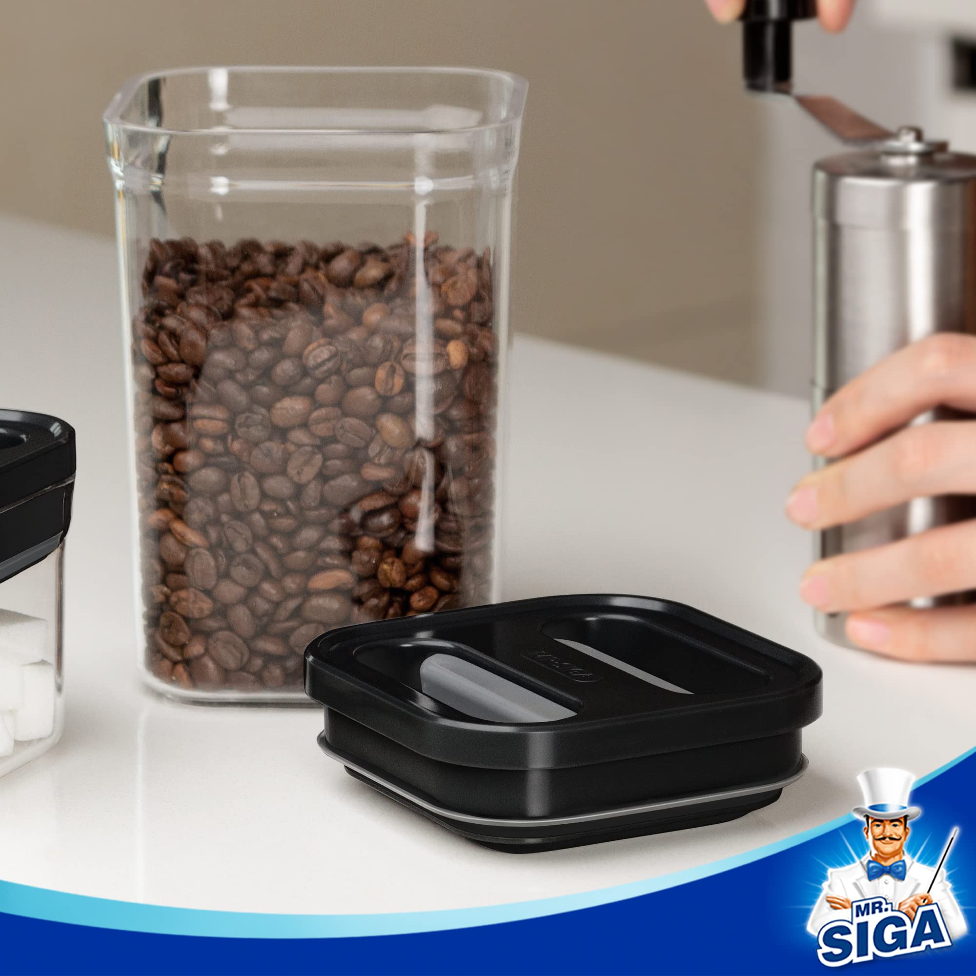 Mr.Siga 4 Pack Airtight Food Storage Container Set, Bpa Free Kitchen Pantry Organization Canisters, One-Handed Airtight Cereal S