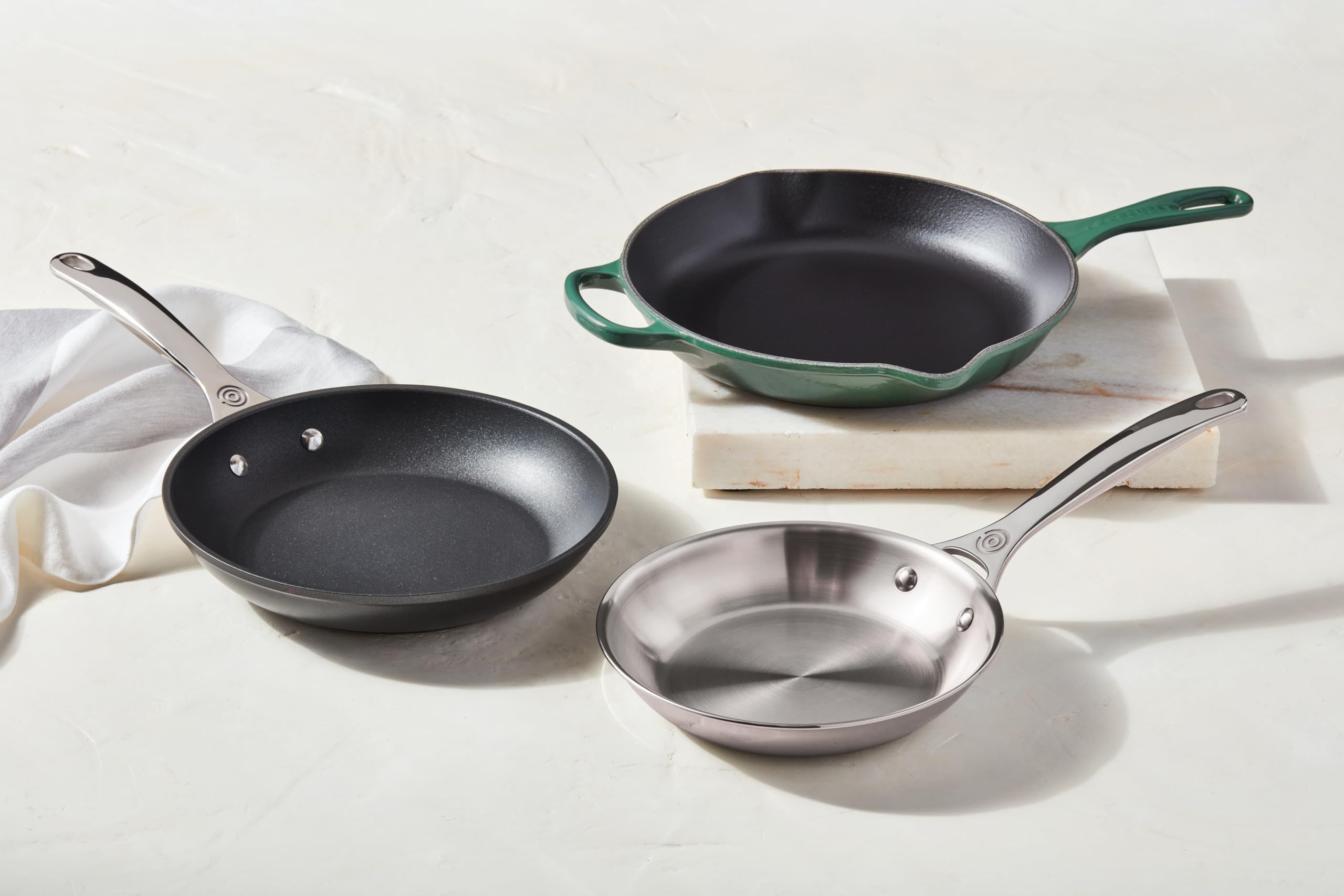 Le Creuset Enameled Cast Iron Signature Iron Handle Skillet, 10.25 (1-3/4 Qt.), Artichaut