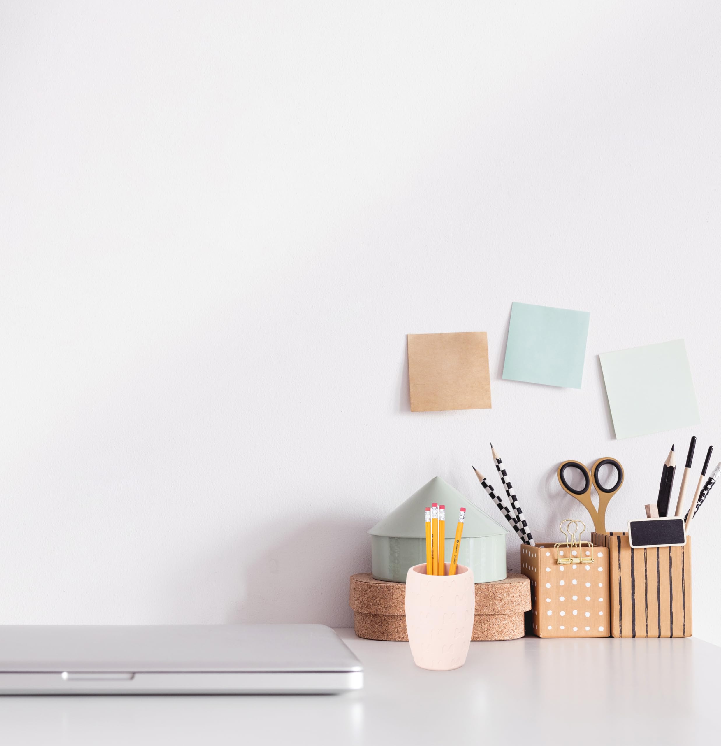 Disney Minnie Mouse Bathroom Tumbler - Pink Resin Toothbrush/Pen Holder - Bathroom D  Cor