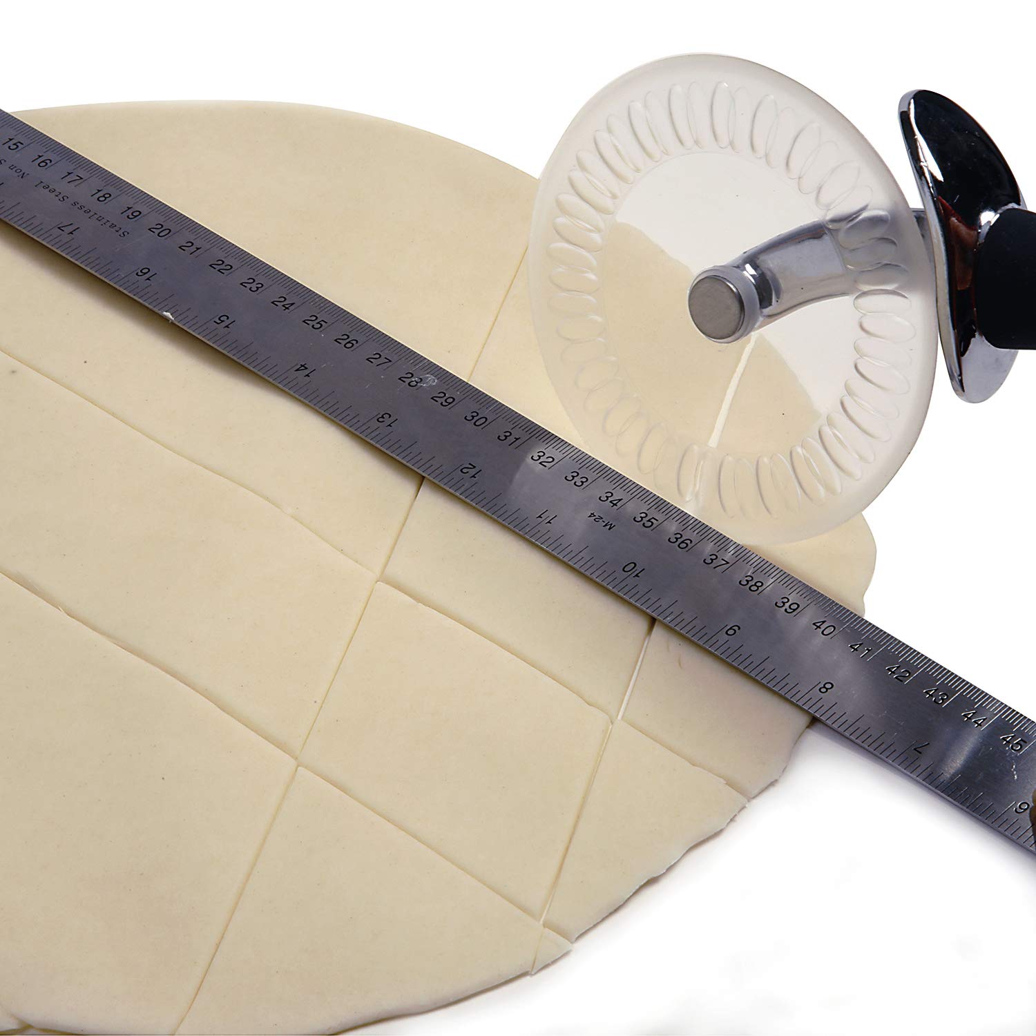 Norpro Grip-Ez Pizza Wheel W/Scallops, 9.75'' X 4.25'' X 1.25'', Black