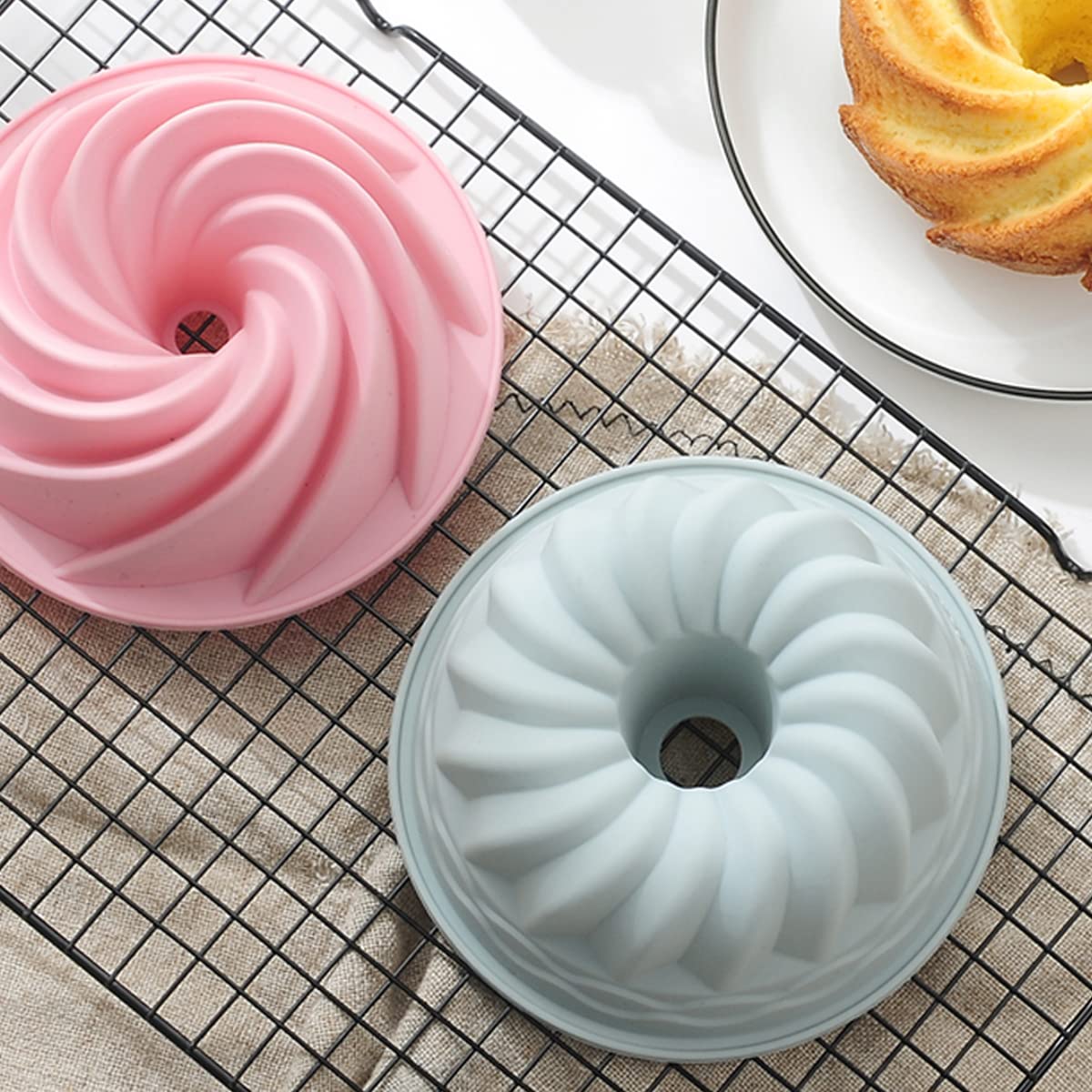 Rekidool 6.4 Inches Novelty Round Baking Cake Pans, Non-Stick Silicone Fluted Tube Pans Set, Bakeware Cake Molds For Small Birth