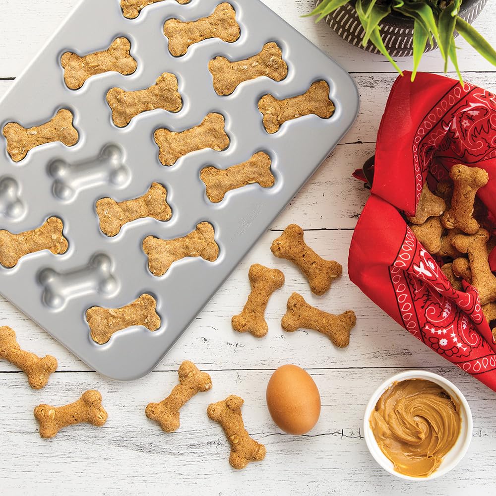 Nordic Ware Puppy Love Pan And Mix Set, Navy