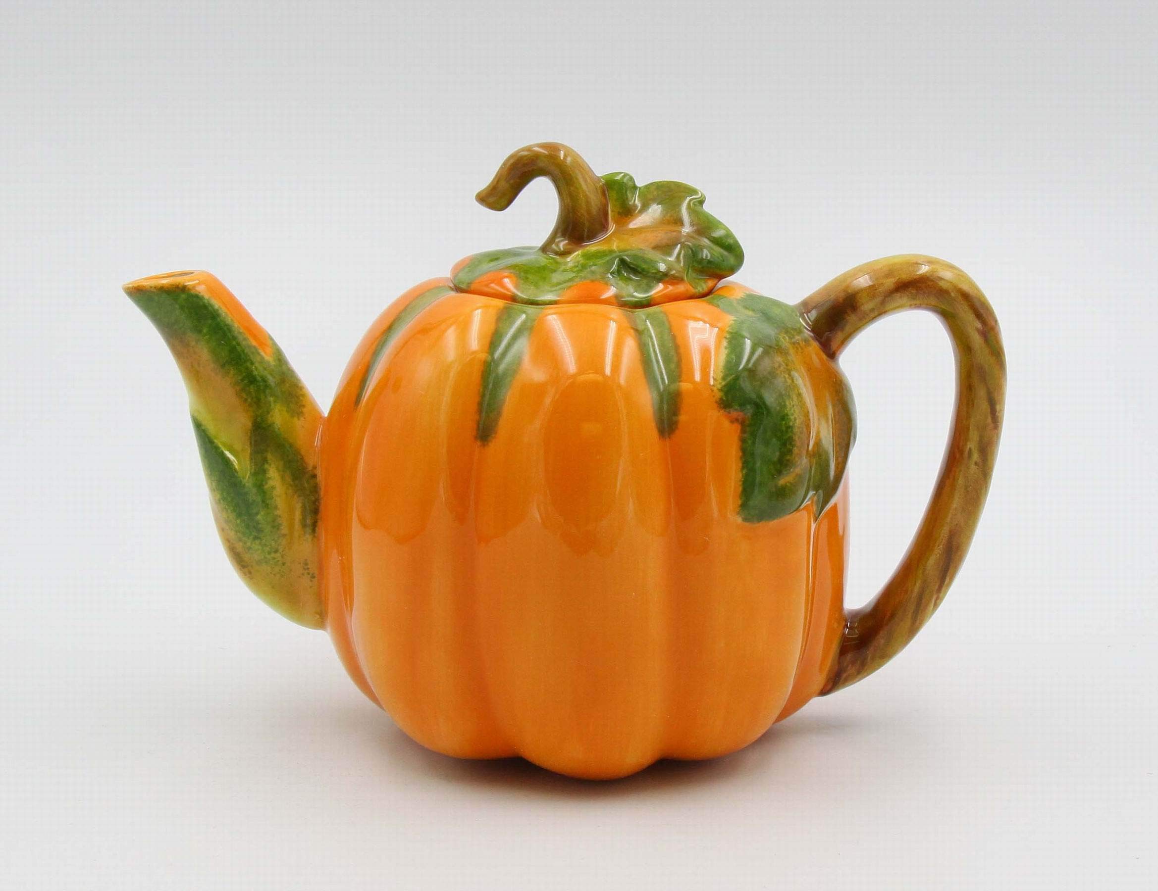 Fine Ceramic Pumpkin Teapot, 8'' L