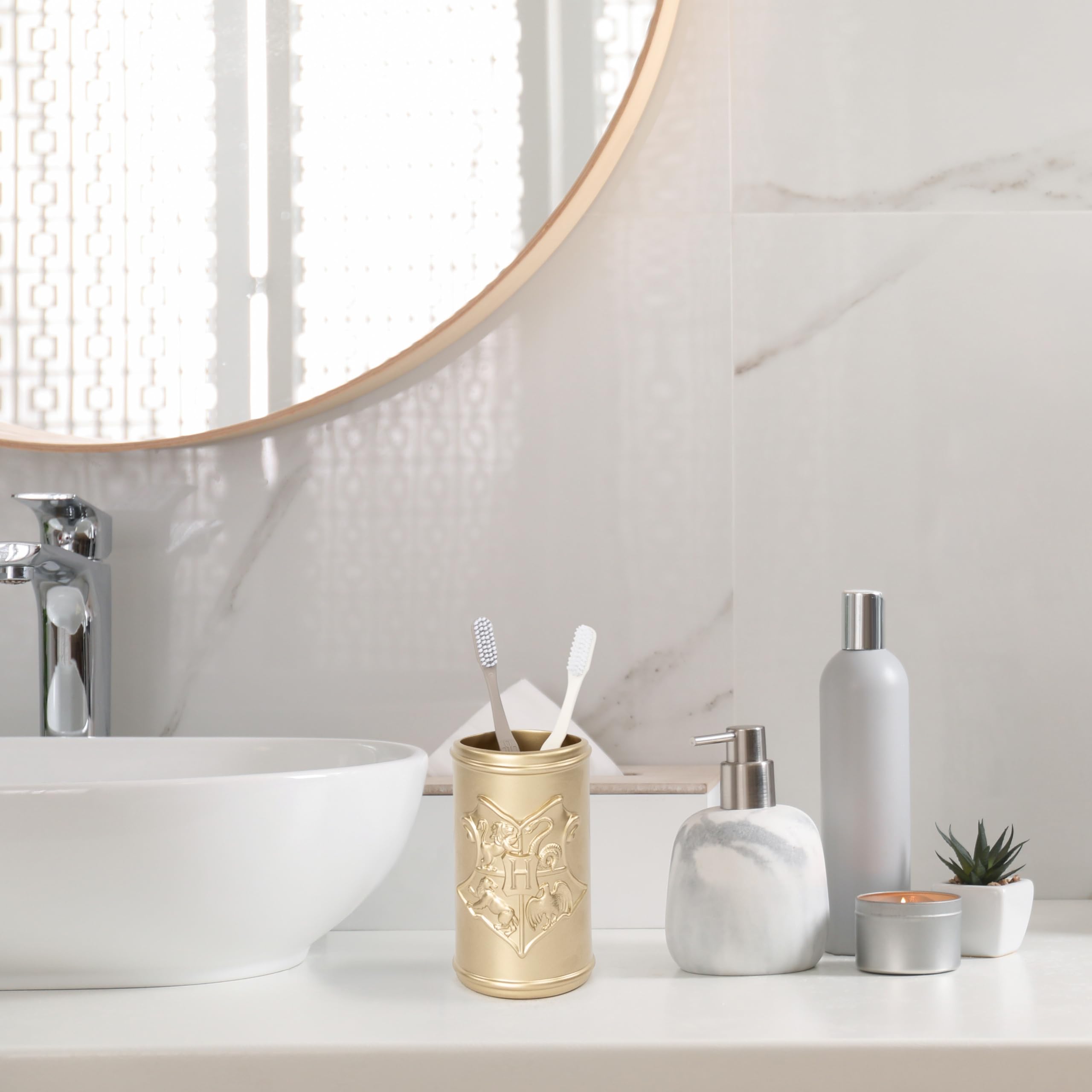 Jay Franco Harry Potter Bathroom Tumbler - Gold Resin Toothbrush/Pen Holder Features Hogwarts Crest - Bathroom D  Cor