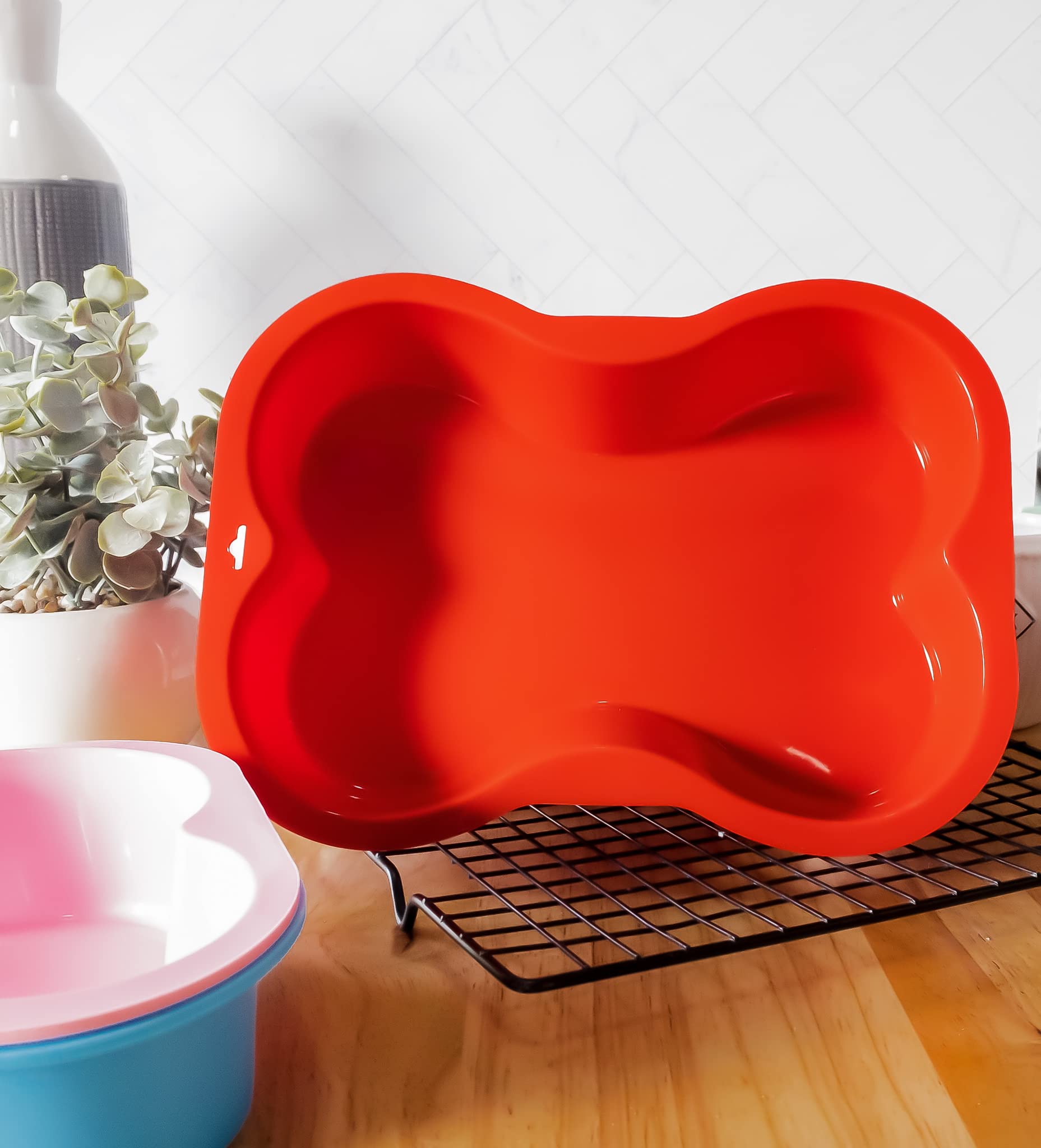 Puppy Cake Dog Bone Shaped Silicone Cake Pan (Red)