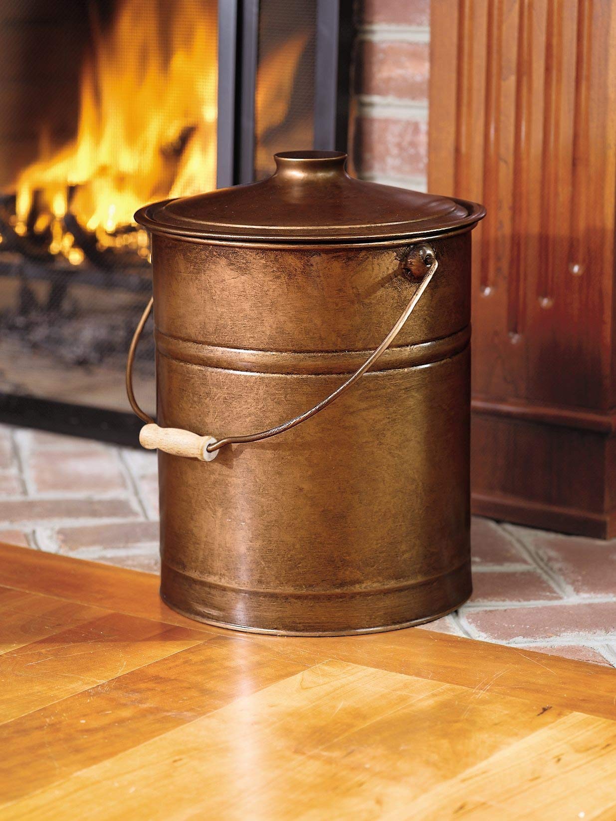 Plow & Hearth 3 Gallon Copper Large Ash Bucket with Lid and Wood Handle  28 Gauge Galvanized Iron Metal  Double Bottom  Tool for Fireplaces Fire Pits Wood Burning Stoves  Hearth Accessories
