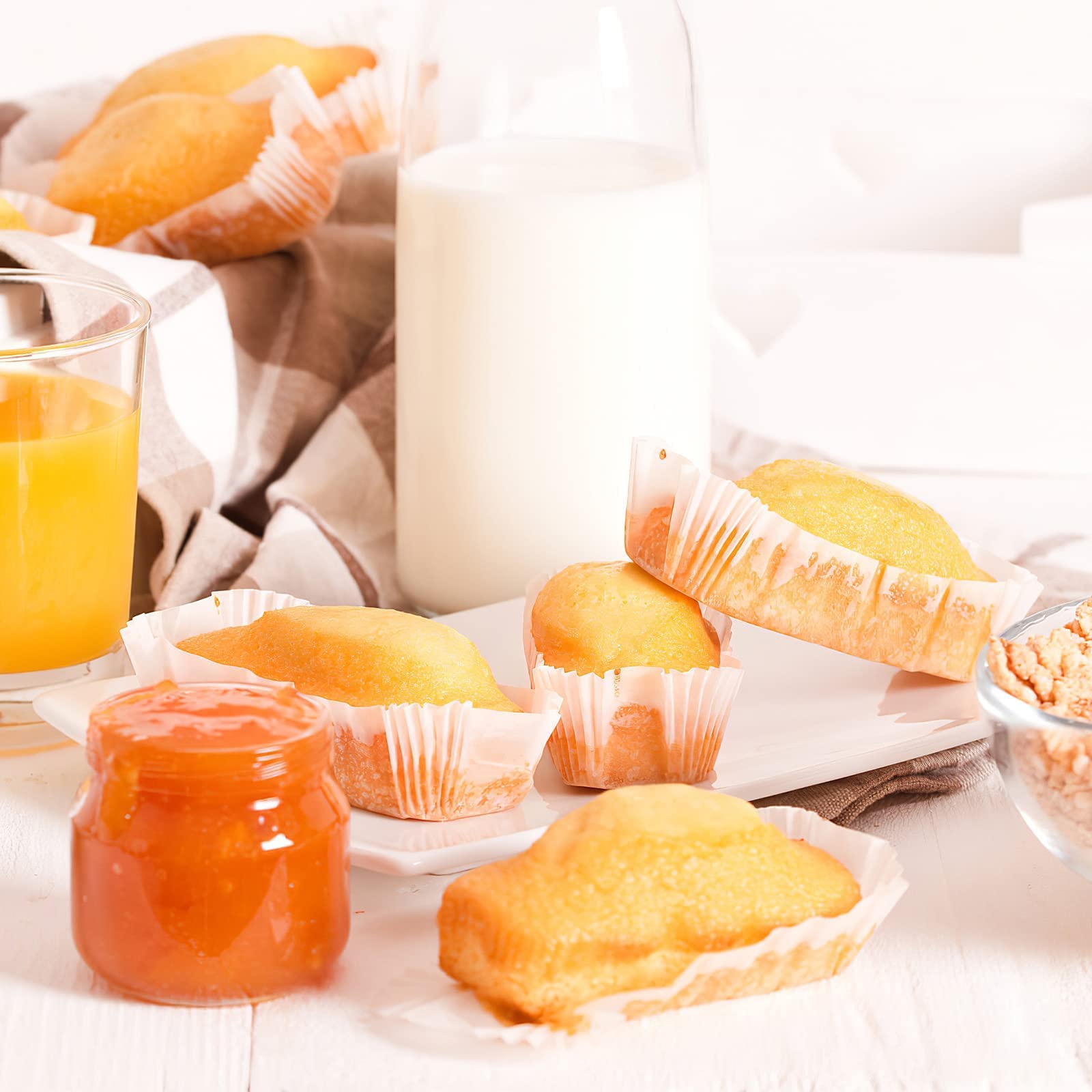 Cabilock 1000 Pcs Baking Cup Oval Cake Paper Tray Boat Shape Paper Cups High Temperature Cake Cup Bread Baking Cups Safe Grease