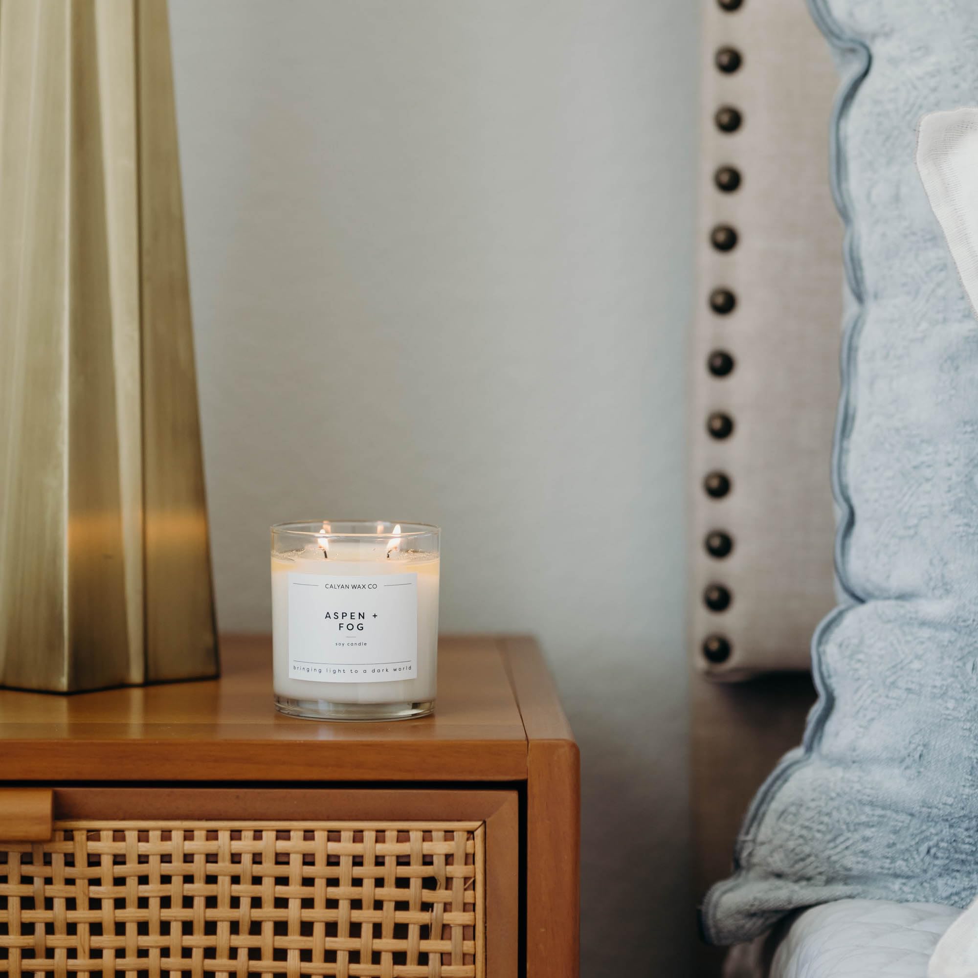 Calyan Wax Scented Candle, Aspen & Fog Candle for The Home Scented with Pine & Cedarwood, Soy Wax Aromatherapy Candle in Glass J