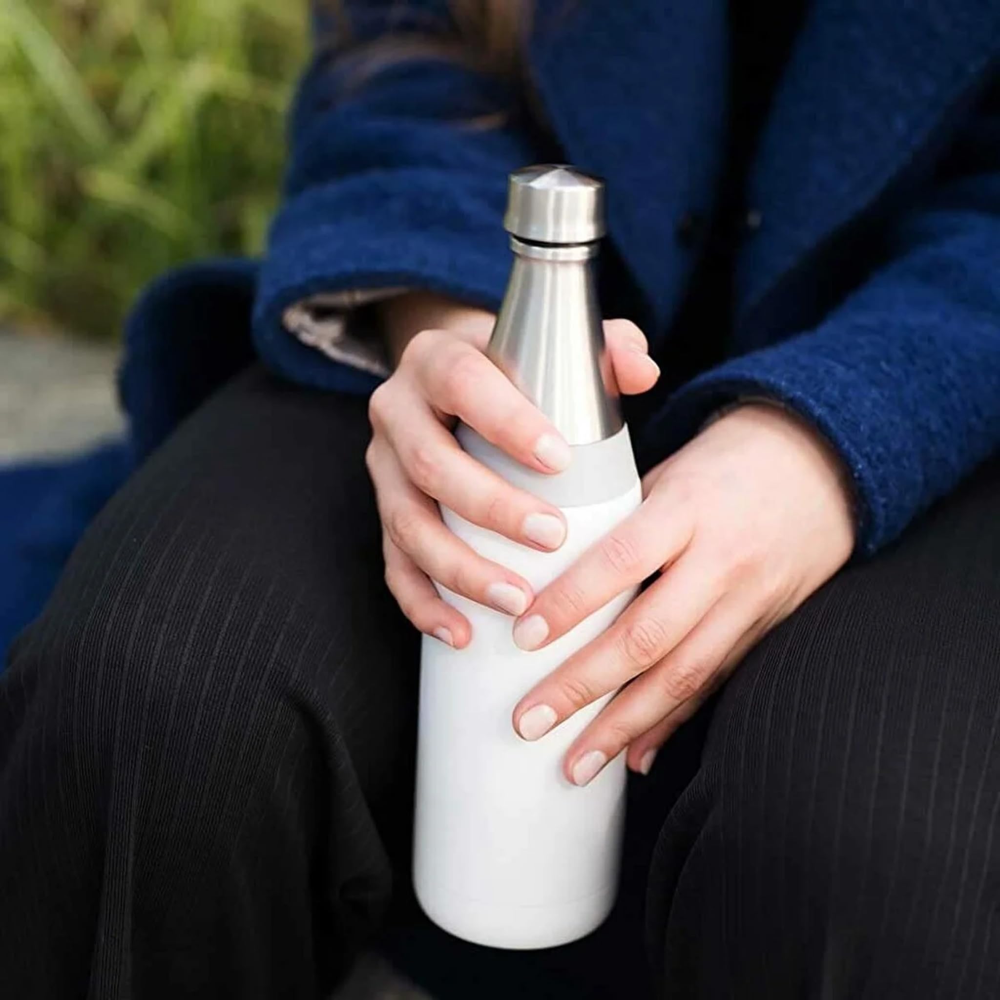 Aladdin Fresco Thermavac Stainless Steel Water Bottle 0.6L Snowflake White - Leakproof - Keeps Cold for + 10 Hours - BPA-Free - Dishwasher Safe - Reusable Thermos Flask with Durable Finish