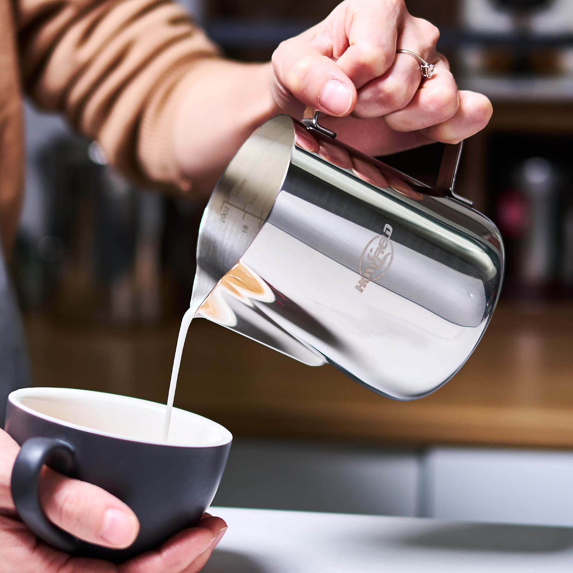 Milk Frother Cup Steaming Pitcher - Espresso Steaming Pitchers Coffee Foam Making Pitcher 20 Oz Latte Art Froth Cup Steaming Jug