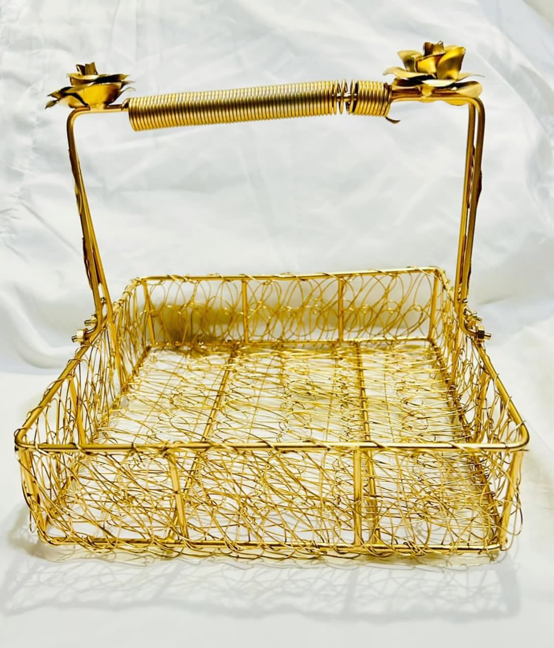 Design Magnifique Metal Meshwire Square Hamper Shagun Basket/Tray Platter For Packing & Serving Fruits, Sweets & Gifts (10 Inch,