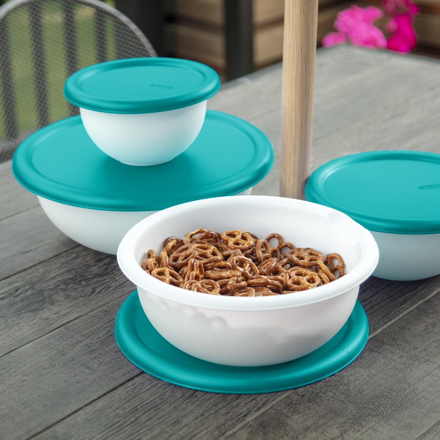 Sterilite 8-Piece Covered Bowl Set, 4 Plastic Bowls Ranging In Size W/ 4 Lids, Food Storage, Dishwasher And Microwave Safe, Whit