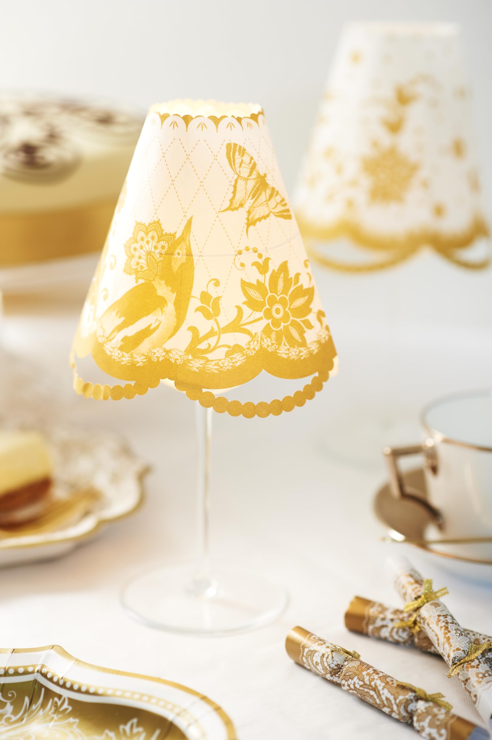 Talking Tables Premium Quality Gold Disposable Paper Napkins Strong And Soft Serviettes Elegant Design Recyclable Tableware For