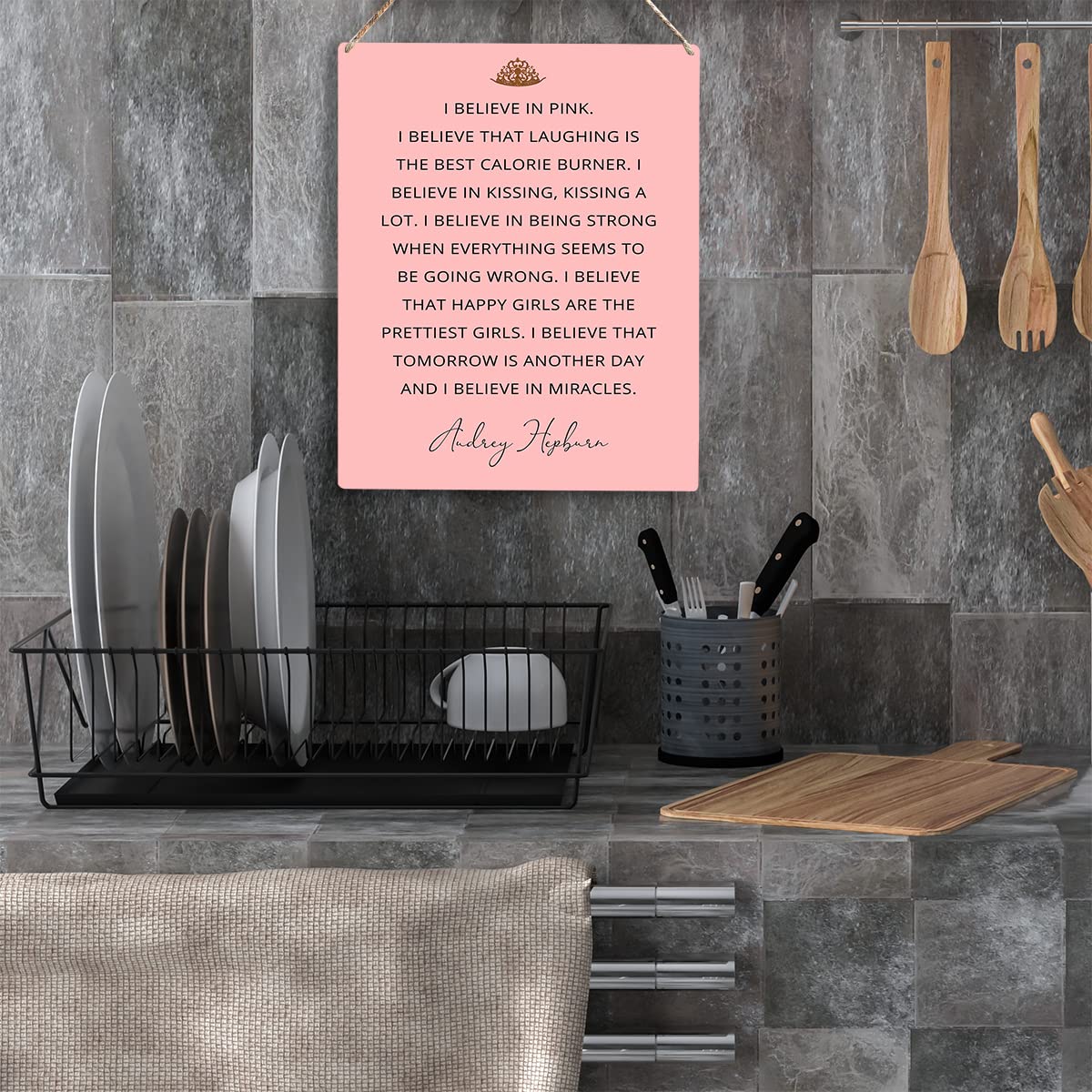 YCYD Inspirational I Believe In Pink Wall Art Wooden Hanging Sign Positive Self Care Sign Home Bedroom Wall Decor Women Gifts fo
