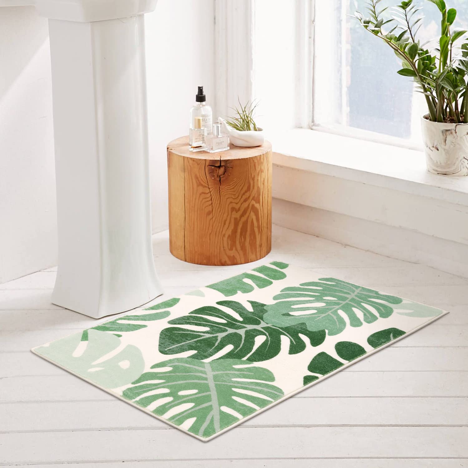 Haocoo Bath Mats For Bathroom Non Slip, 20X32 Inch Ultra Soft Cute Leaves Small Bath Rug,Machine Washable Rug Bathroom Floor Mat
