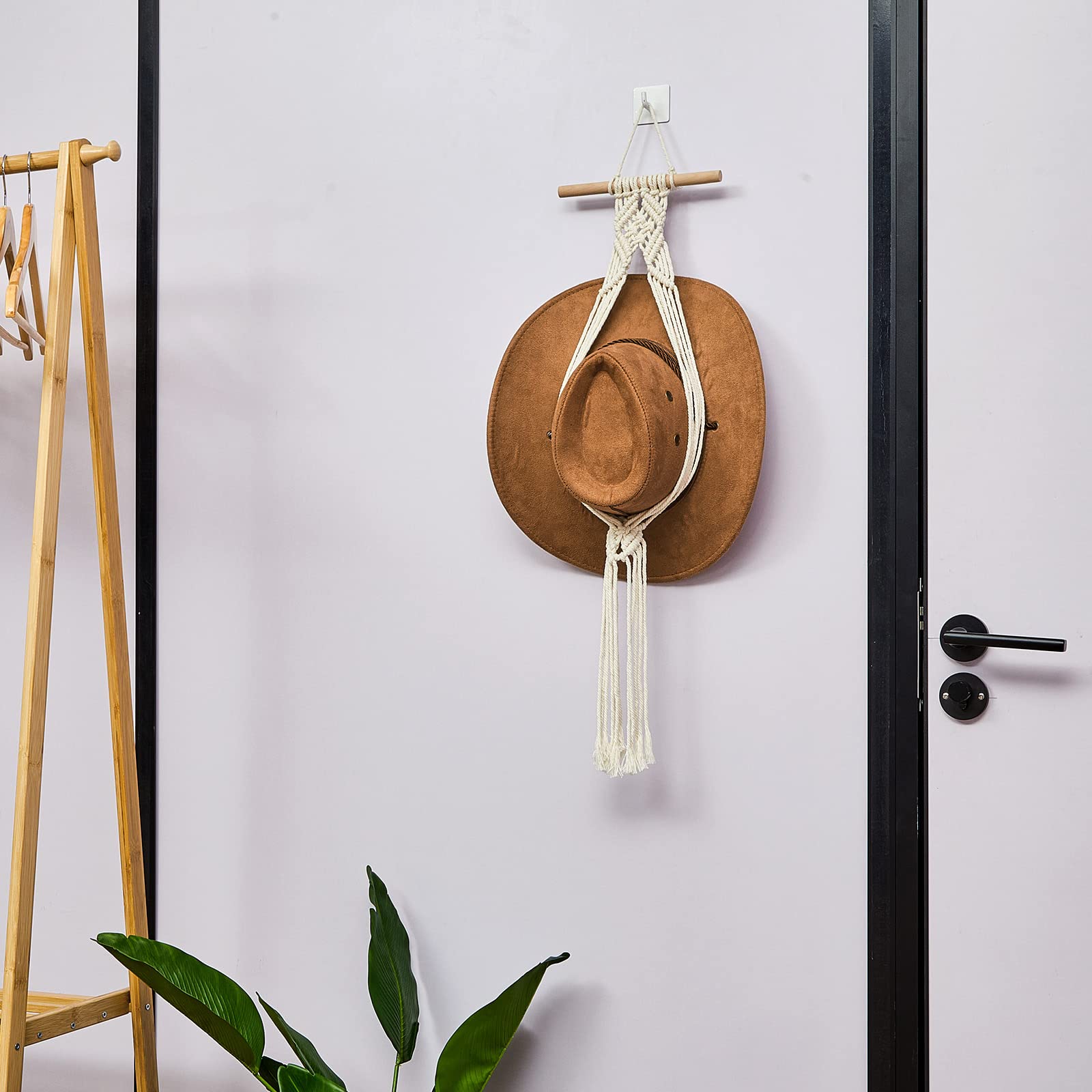 Yulejo Macrame Hat Hangers Boho Hat Rack Cowboy Hat Hanger Back of Door Hat Organizer (White One Hat Style)