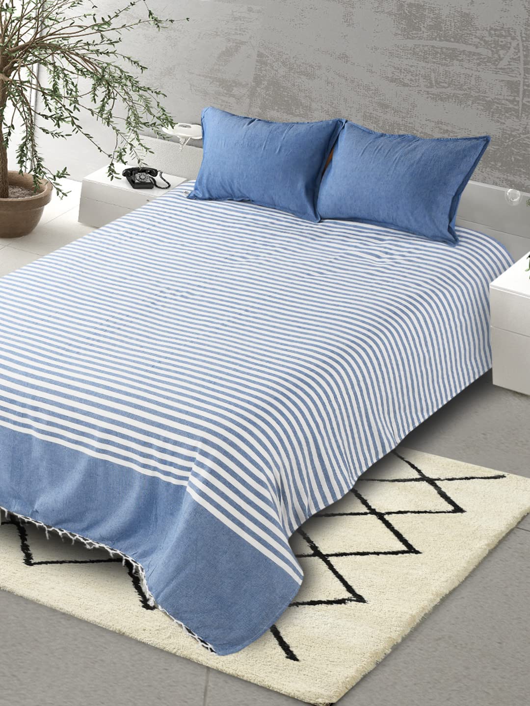 Saral Home Cotton Striped King Size Bedsheet With 2 Pillow Covers (Blue,100X108150 Tc)