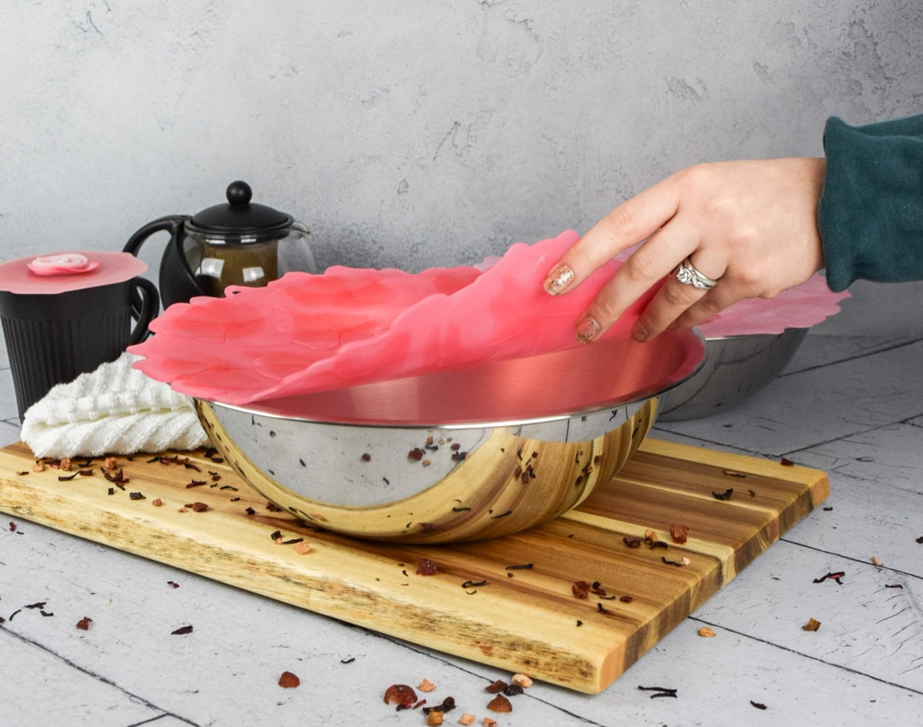 Charles Viancin Silicone Lids - Geranium Silicone Bowl Covers/Airtight Pan Lid (11 Inch Candy Pink)