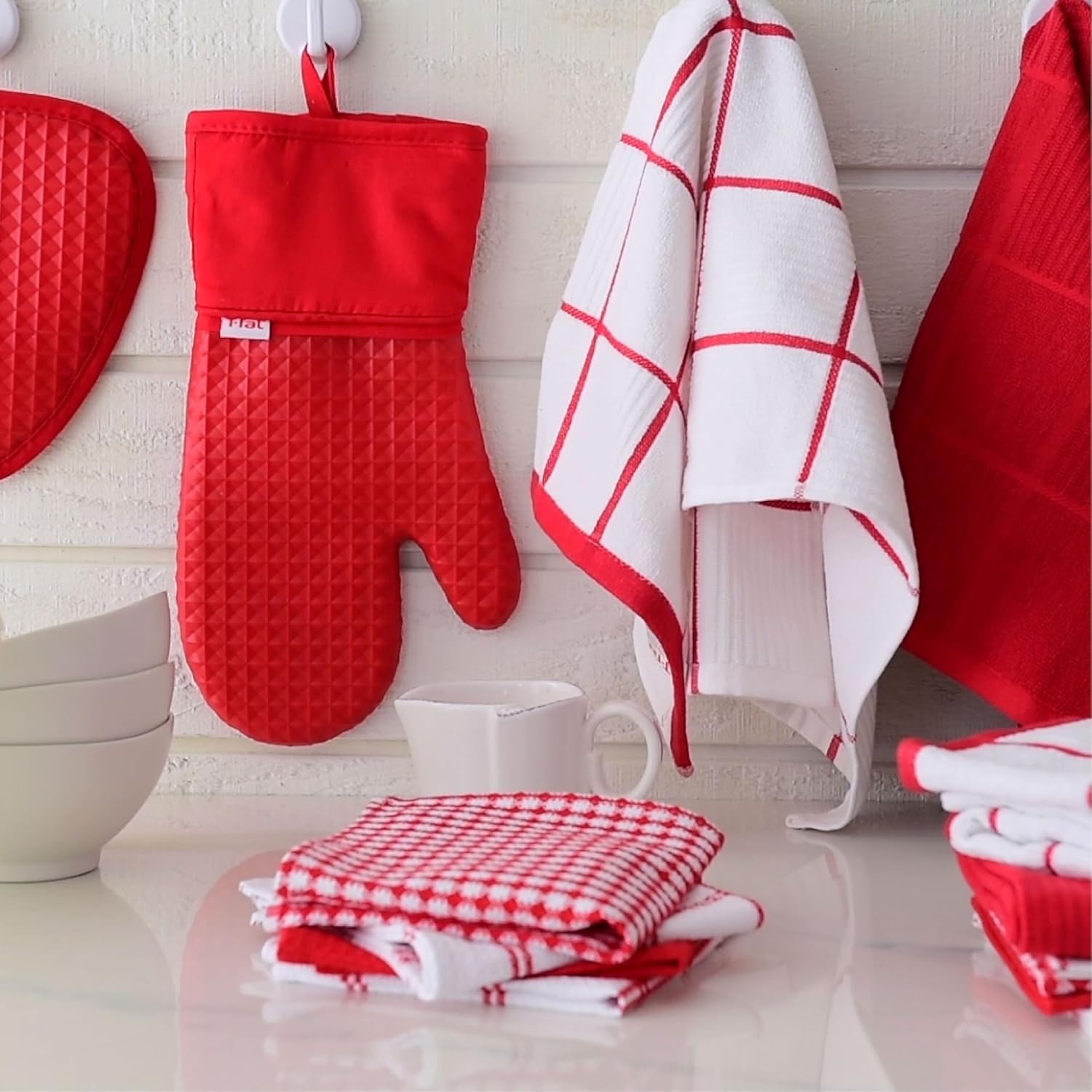 T-fal Premium Waffle Dish Cloths (4-Pack)  12''x13'' Highly Absorbent  Super Soft Long Lasting 100% Cotton Flat Waffle Dish Towel for Washing Dishes  Red
