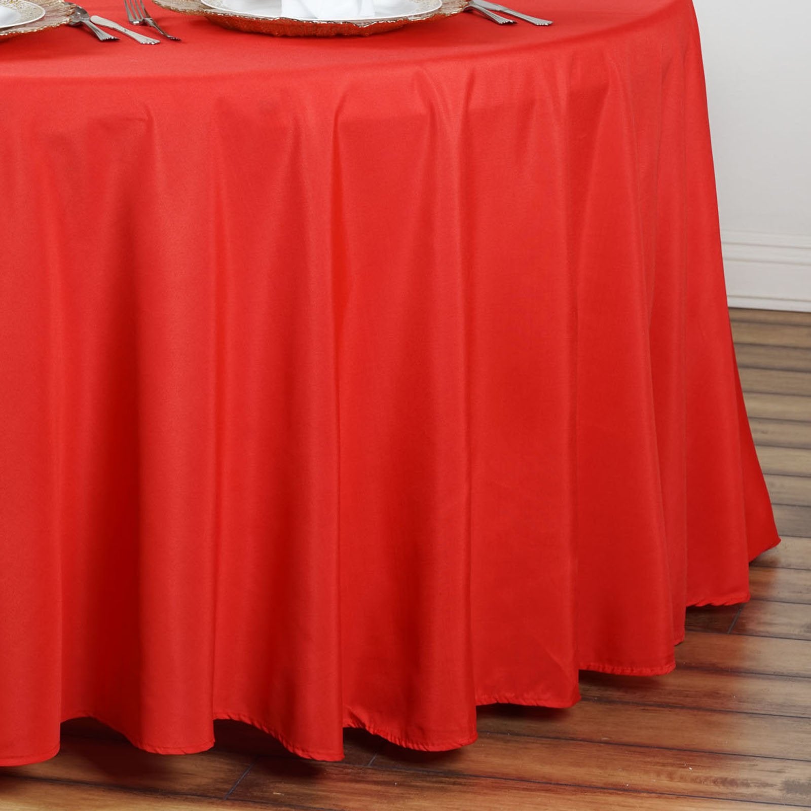 TABLECLOTHSFACTORY 90 Inch Red Round Tablecloth - Linens Polyester Table Cloth  Stain and Wrinkle Resistant Washable Table Cover for Wedding  Party  Banquet  and Restaurant