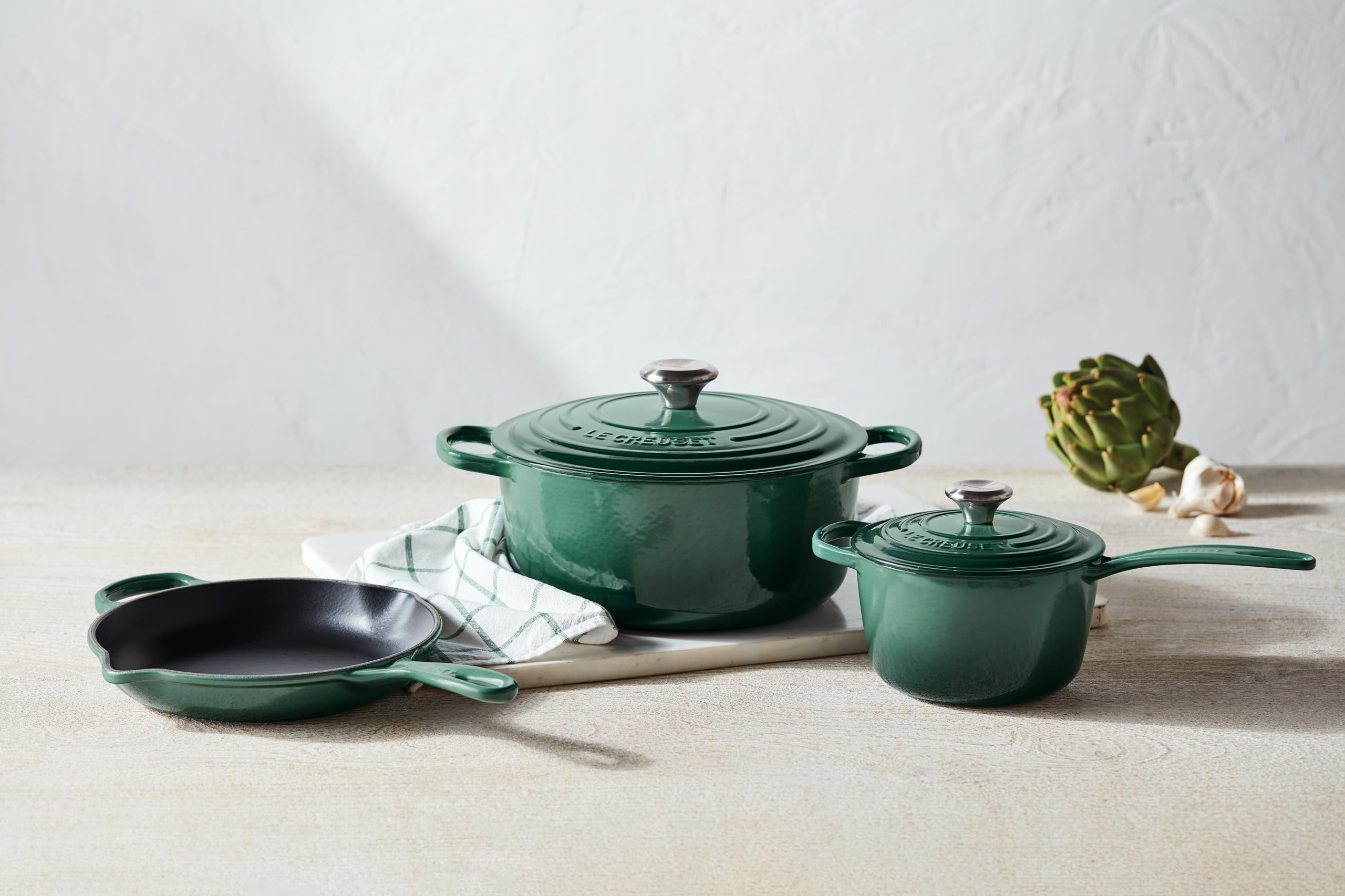 Le Creuset Enameled Cast Iron Signature Round Dutch Oven, 7.25 Qt., Artichaut