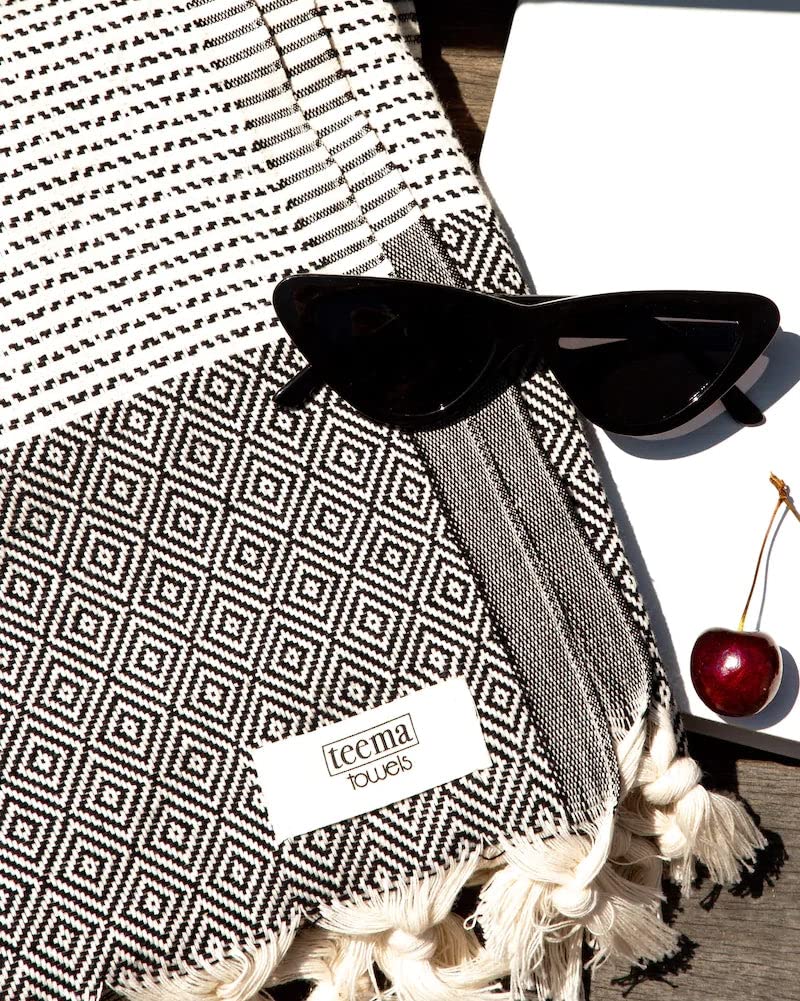 Teema Large Turkish Beach Towel - 100% Turkish Cotton - Sand Free - Fast Drying - Versatile And Multi-Use - The Diamant   (Black