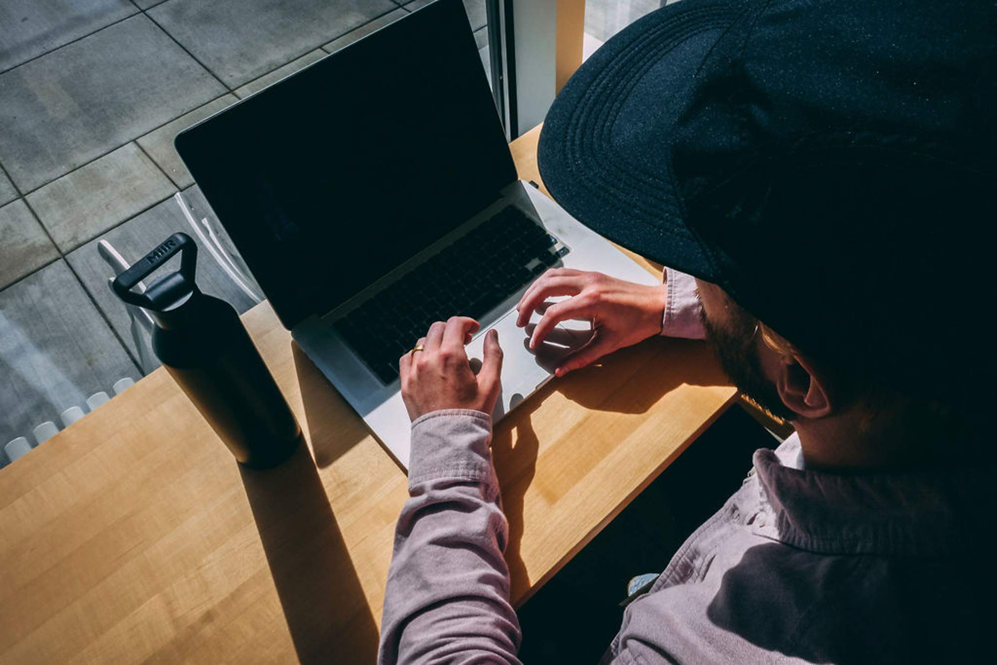 Miir, Insulated Narrow Mouth Bottle, Black, 23 Oz