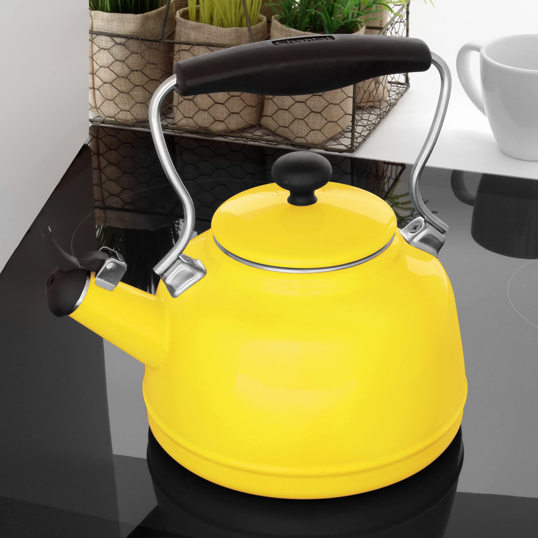 Chantal Tea Kettle, 1.7 Qt, Vintage Series, Premium Enamel On Carbon Steel, Whistling, Even Heating & Quick Boil (Canary Yellow)