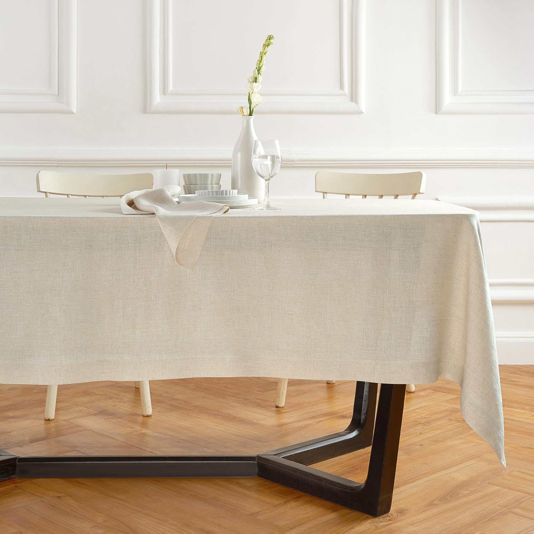 Solino Home Flax Linen Tablecloth 132'' L X 70'' W Inch - Sonoma, 100% Pure Linen Prewashed Table Cloth For Rectangle Tables - M
