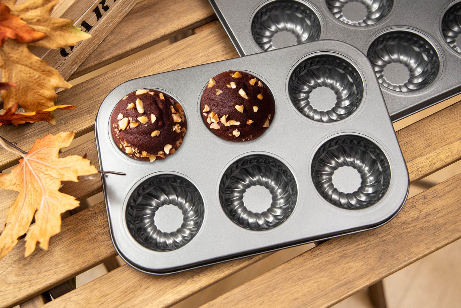 Yomvzake Mini Bund Cake Pan, 6-Cavity Fluted Tube Mold, Stainless Steel, Black for Fall Baking and Desserts