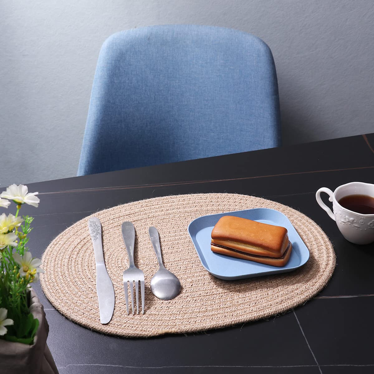 Wenfome 4 Pack Oval Jute Woven Placemats And Set Of 4 Round Fabric Coasters, Cotton Braided Placemats Set, Dining Table Mat, Hea