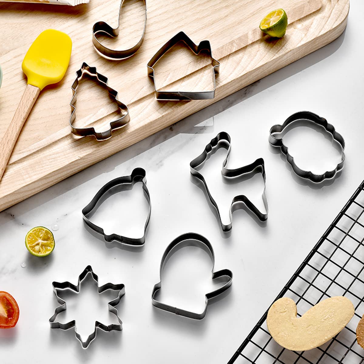 12 Pieces Christmas Cookie Cutters Set - Mini Cute Cookie Cutter Includes Gingerbread Men, Snowflake, Reindeer, Candie, Christma