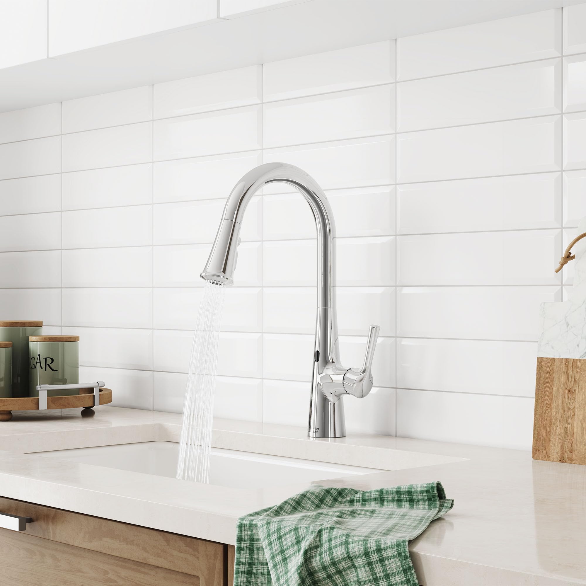 American Standard 7441381.002 Southport Touchless Pull-Down Kitchen Faucet With Sprayer Chrome