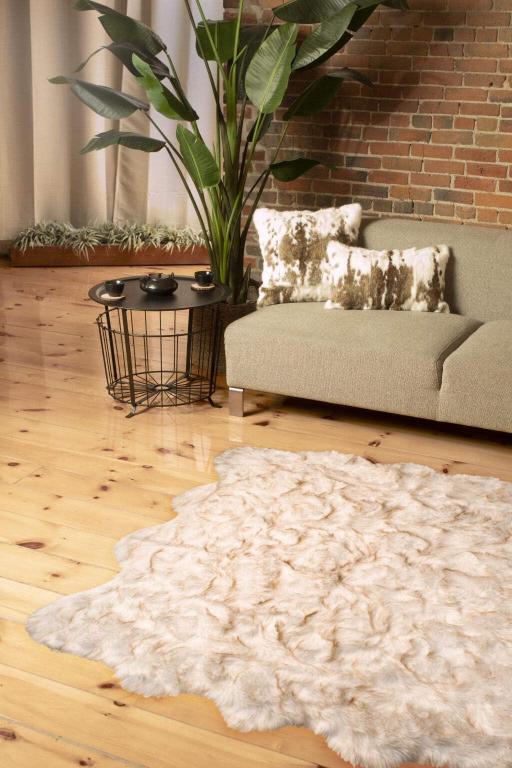 6 X 6 Ombre Tan Faux Fur Washable Non Skid Area Rug