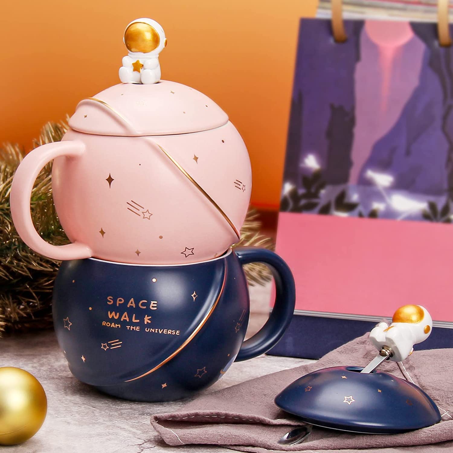 Parssufy Coffee Mug Gift Items 3D Creative Astronaut Universe Planet Coffee Mug With Lid Spoon Ceramic Coffee Mugs For Birthday