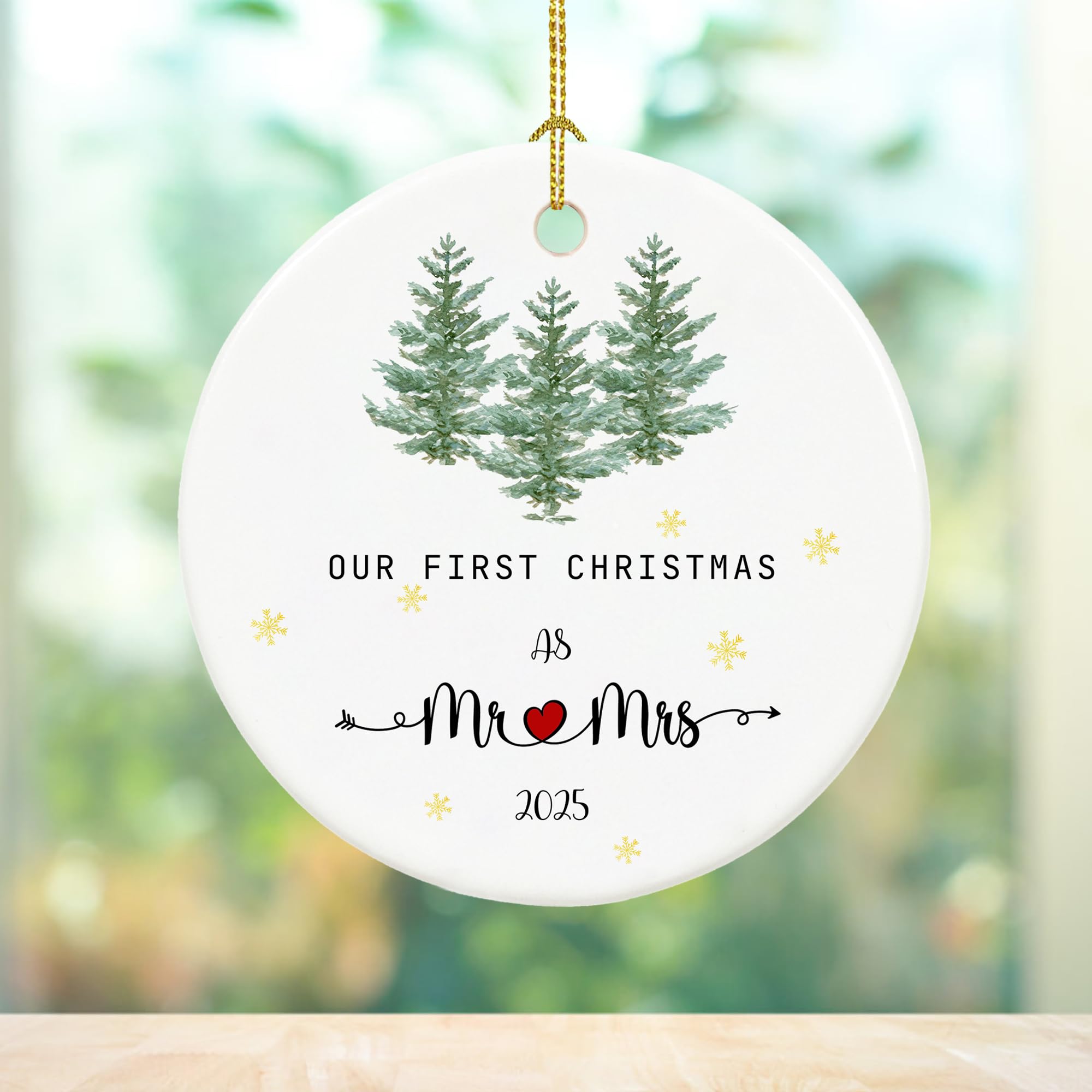 Chiranrise Hanging Ornament, First Christmas Married 2024, 2.9'' Ceramic Newlywed Keepsake, Mr & Mrs Christmas Ornament, Wedding