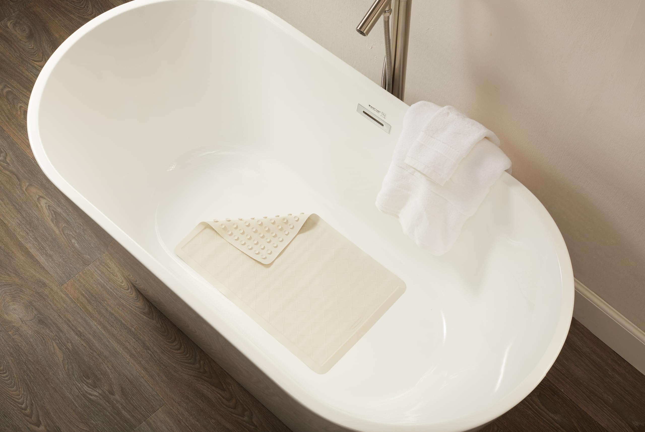 Rubbermaid Commercial Products Safti-Grip Bath Mat, Medium, White, Suction-Backed, Latex-Free, Non-Slip For Commercial/Residenti